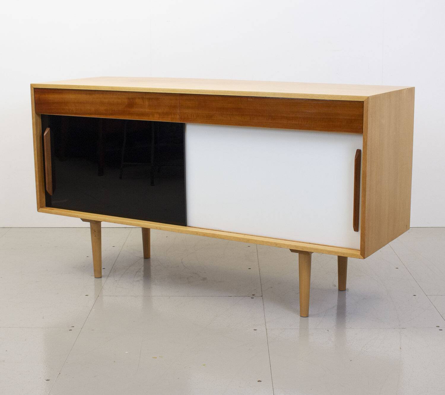 Mid Cenutury Unit ‘B’ Sideboard by Robin Day for Hille, 1950s