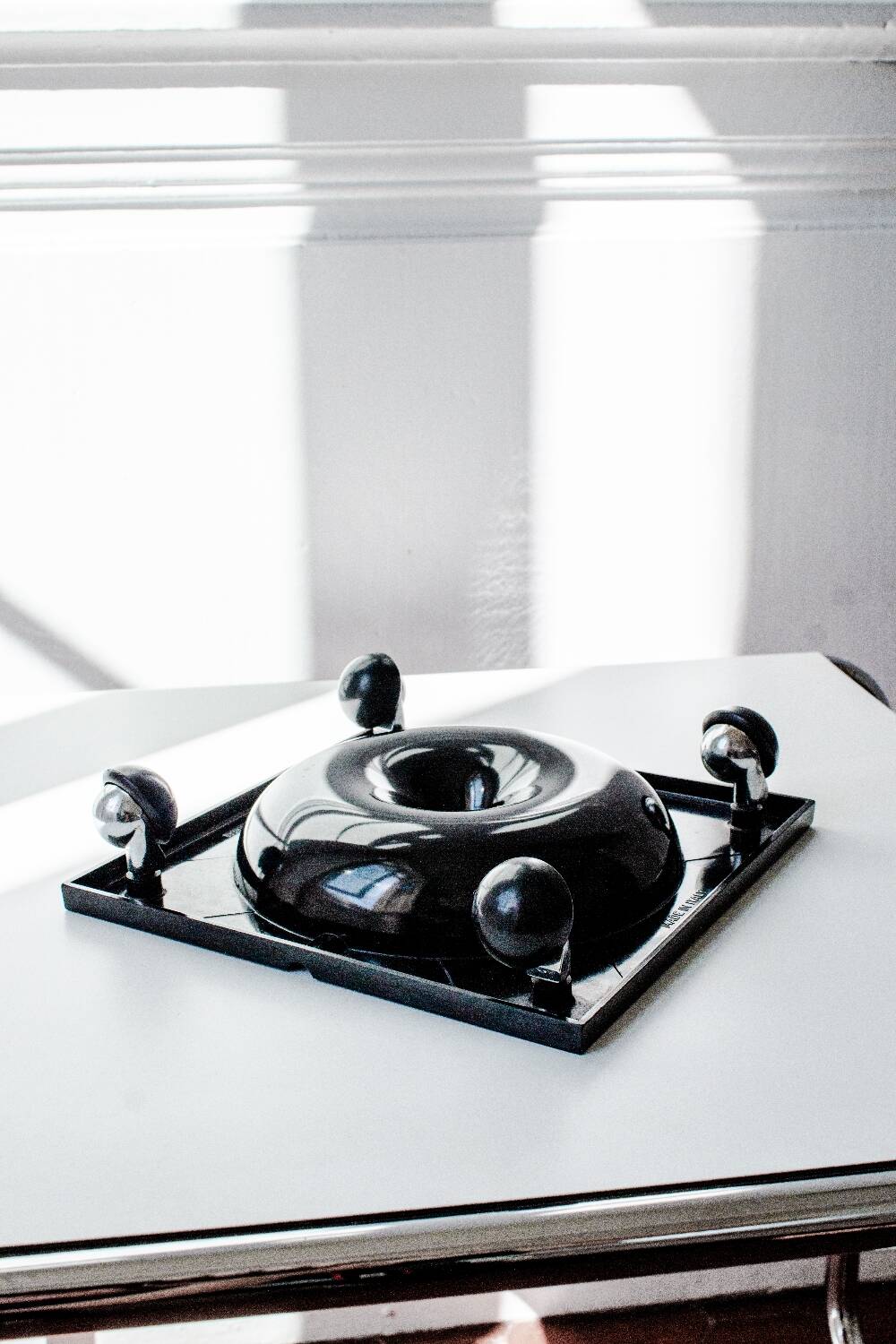 Cendrier Trotter par Renzo Mori