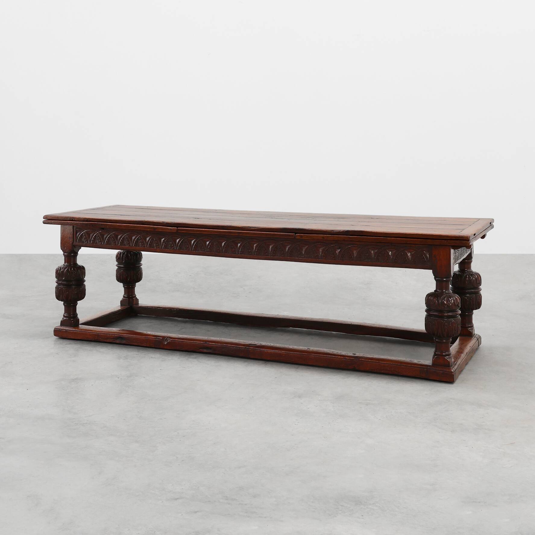 Large 17th‑Century Extendable Oak Dining Table, France