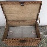 Wicker trunk