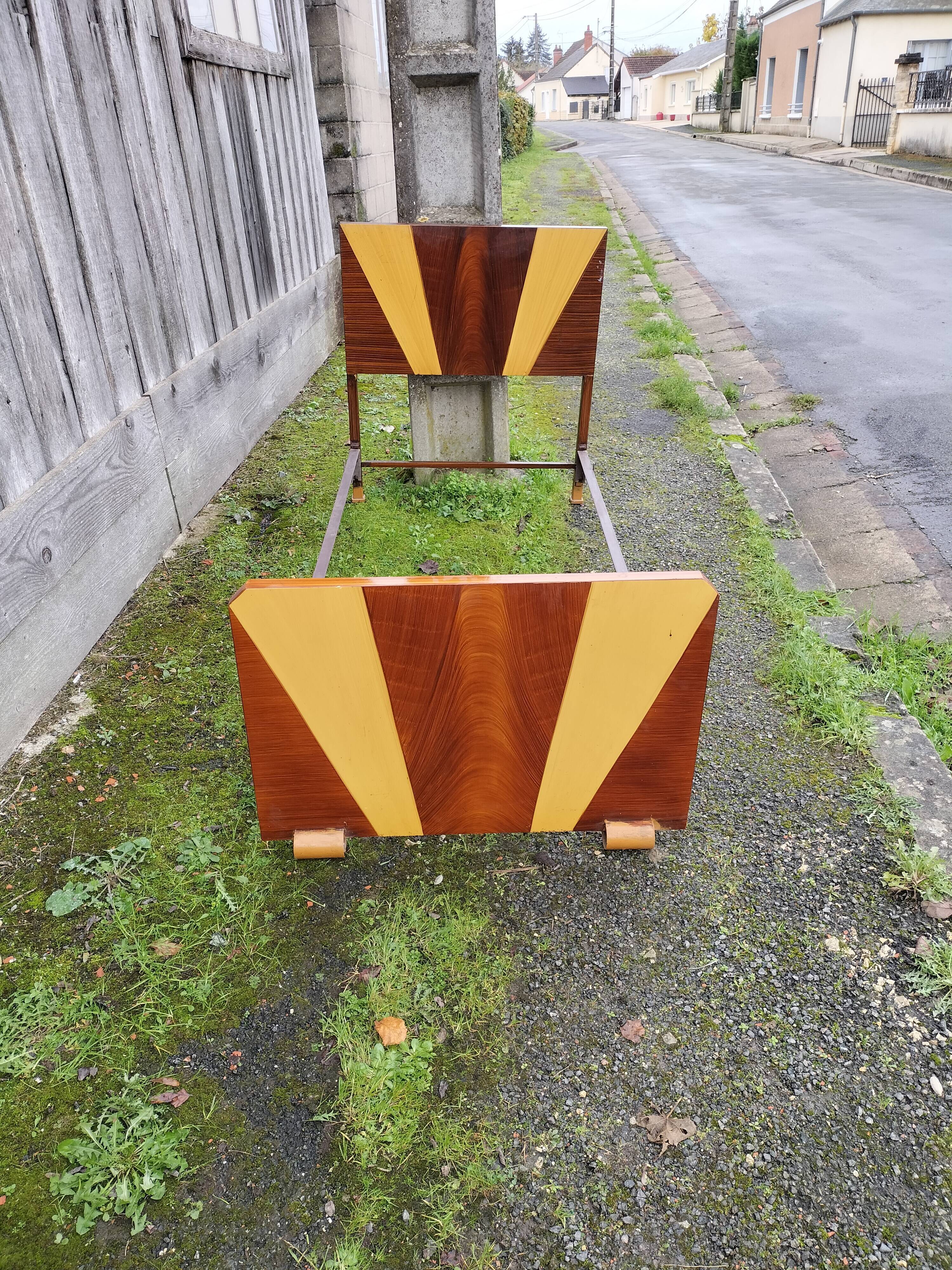 1 place art deco metal bed