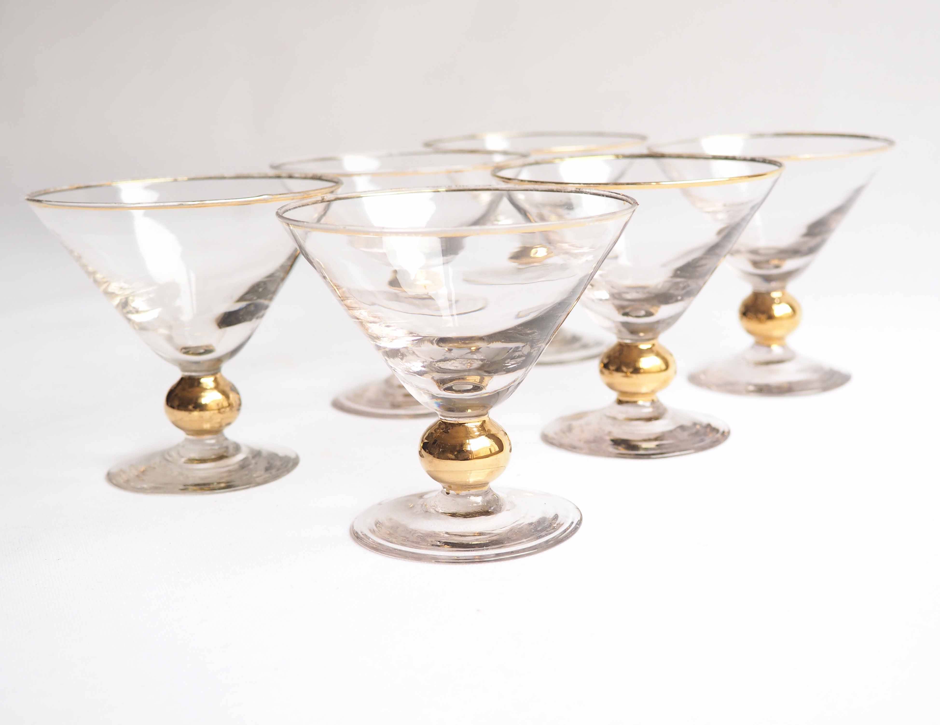 Série de 6 coupes à champagne cerclée or
