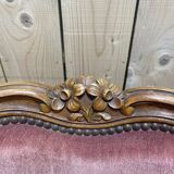 Paire de fauteuils - bergères de style Louis XV en velours rose