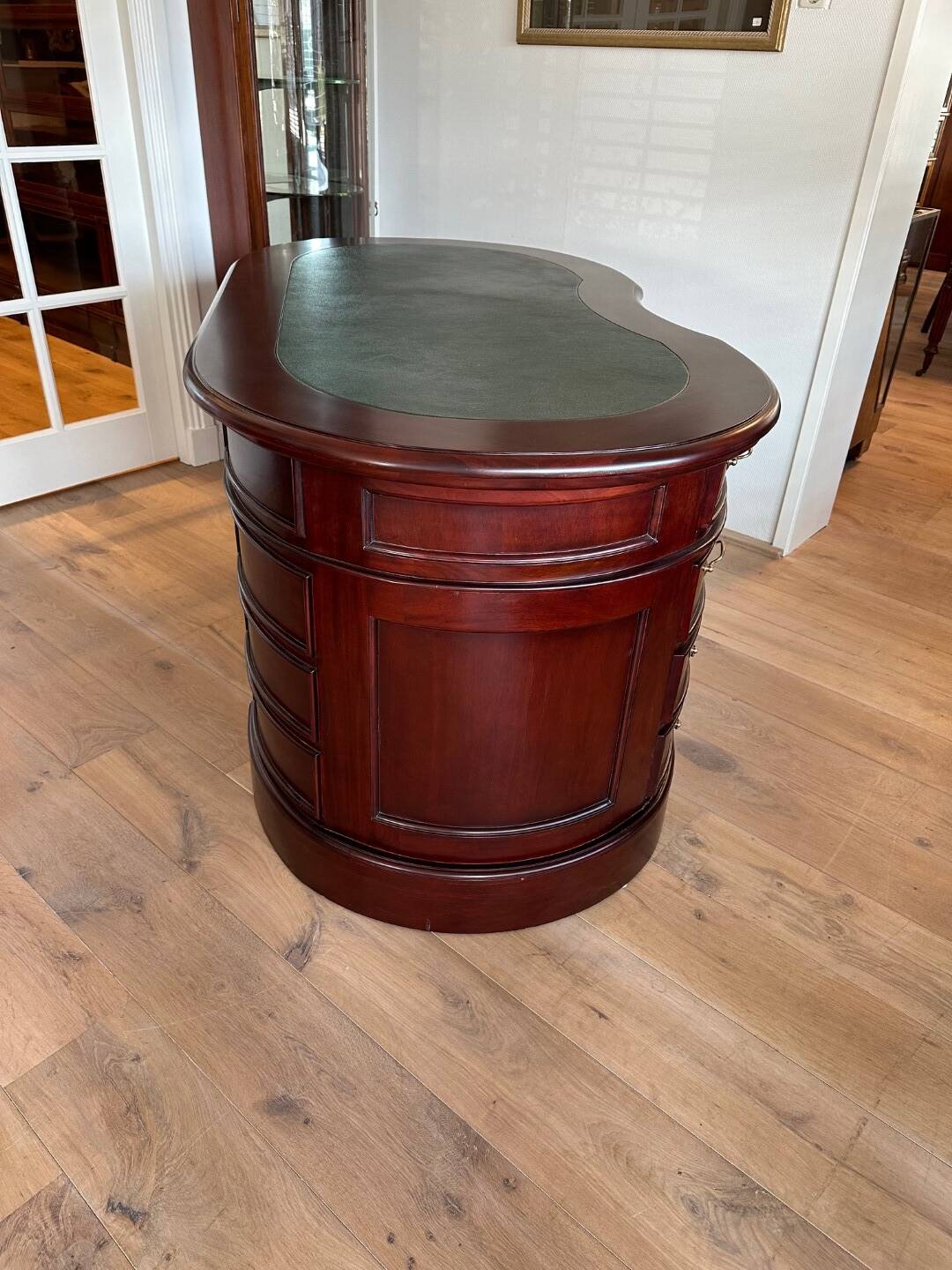 Kidney shaped desk