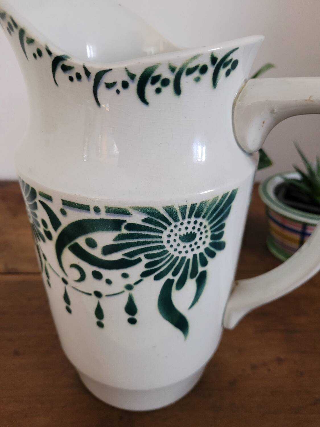 Pitcher / vase St Amand 463