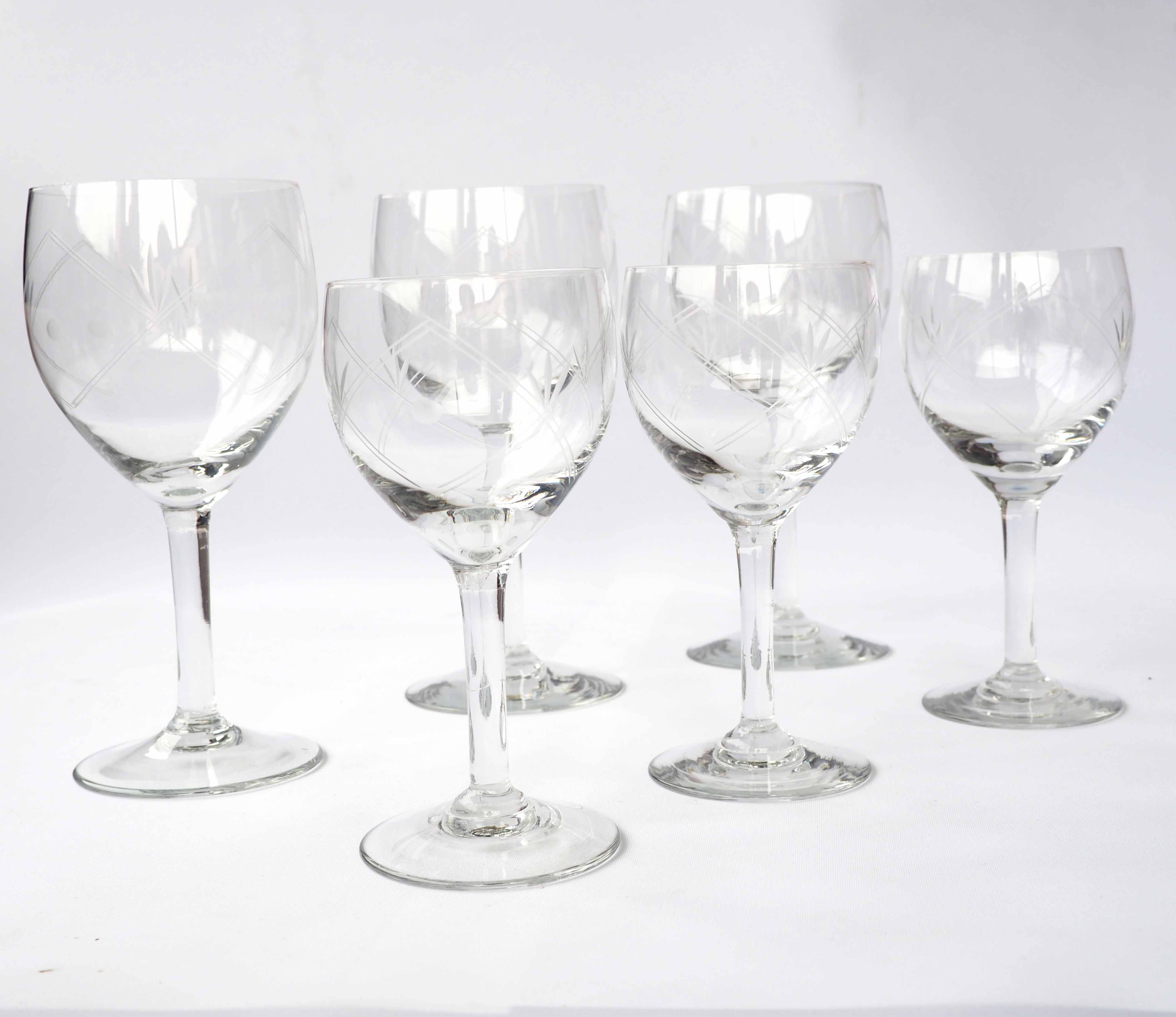 6 chiseled walking glasses