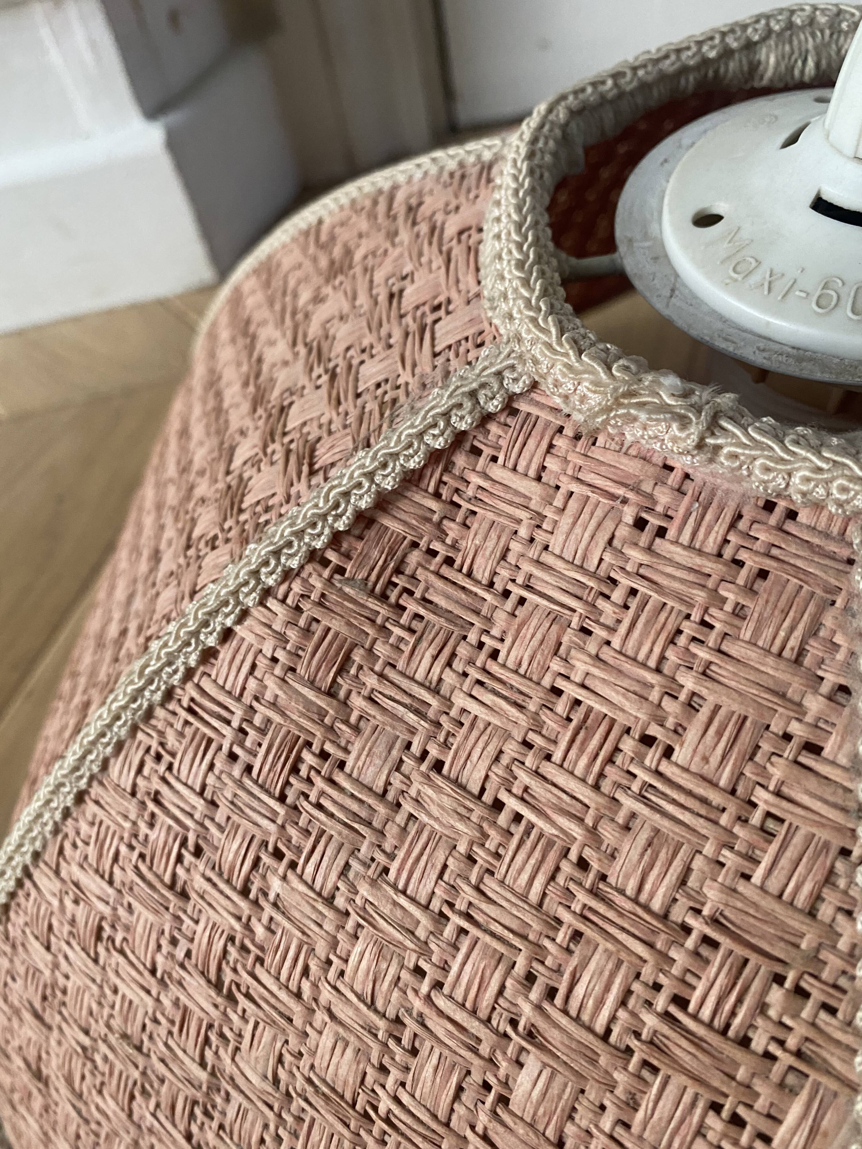 Flower suspension in pink canning