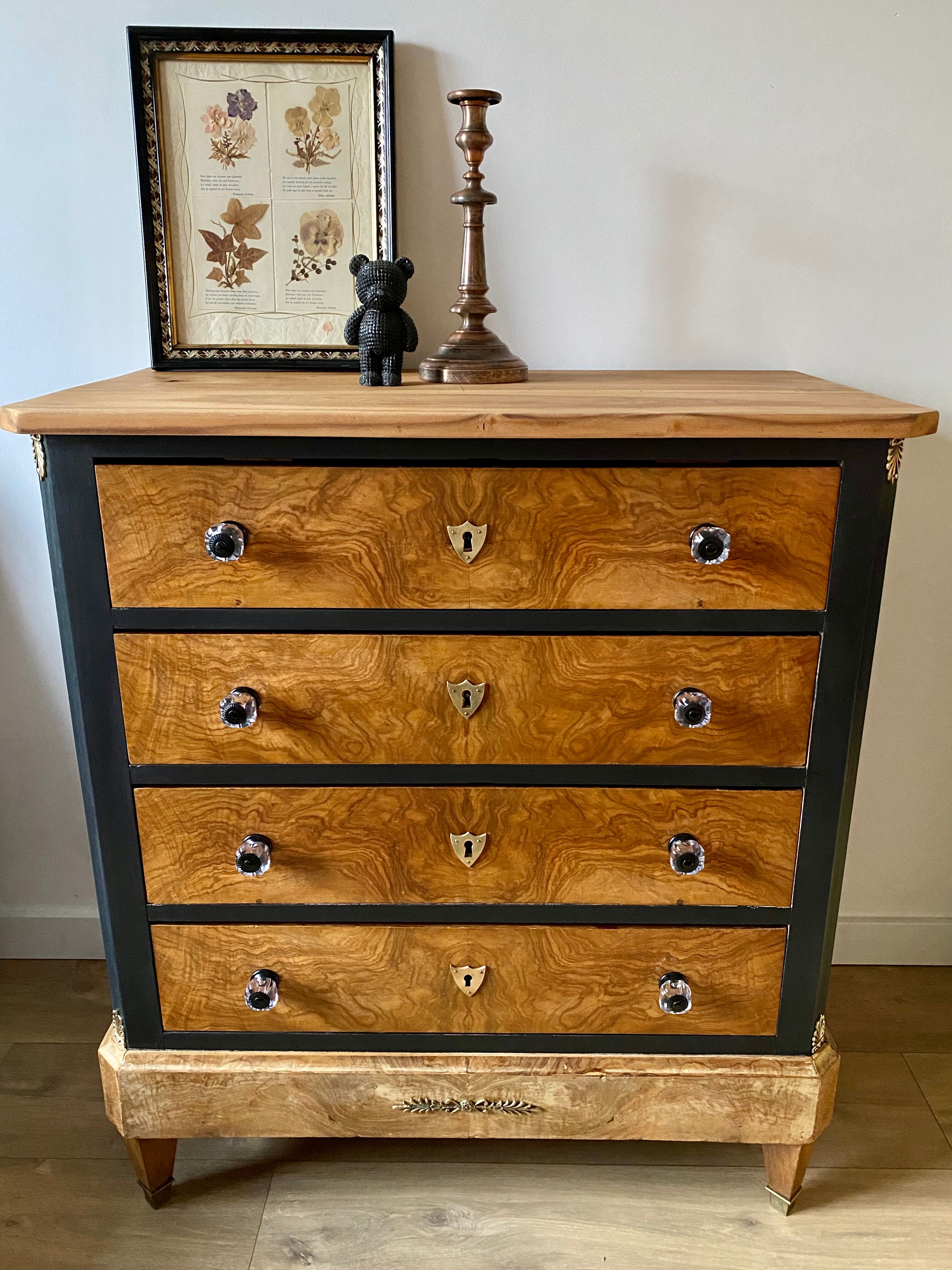 Dresser 4 drawers black and solid wood