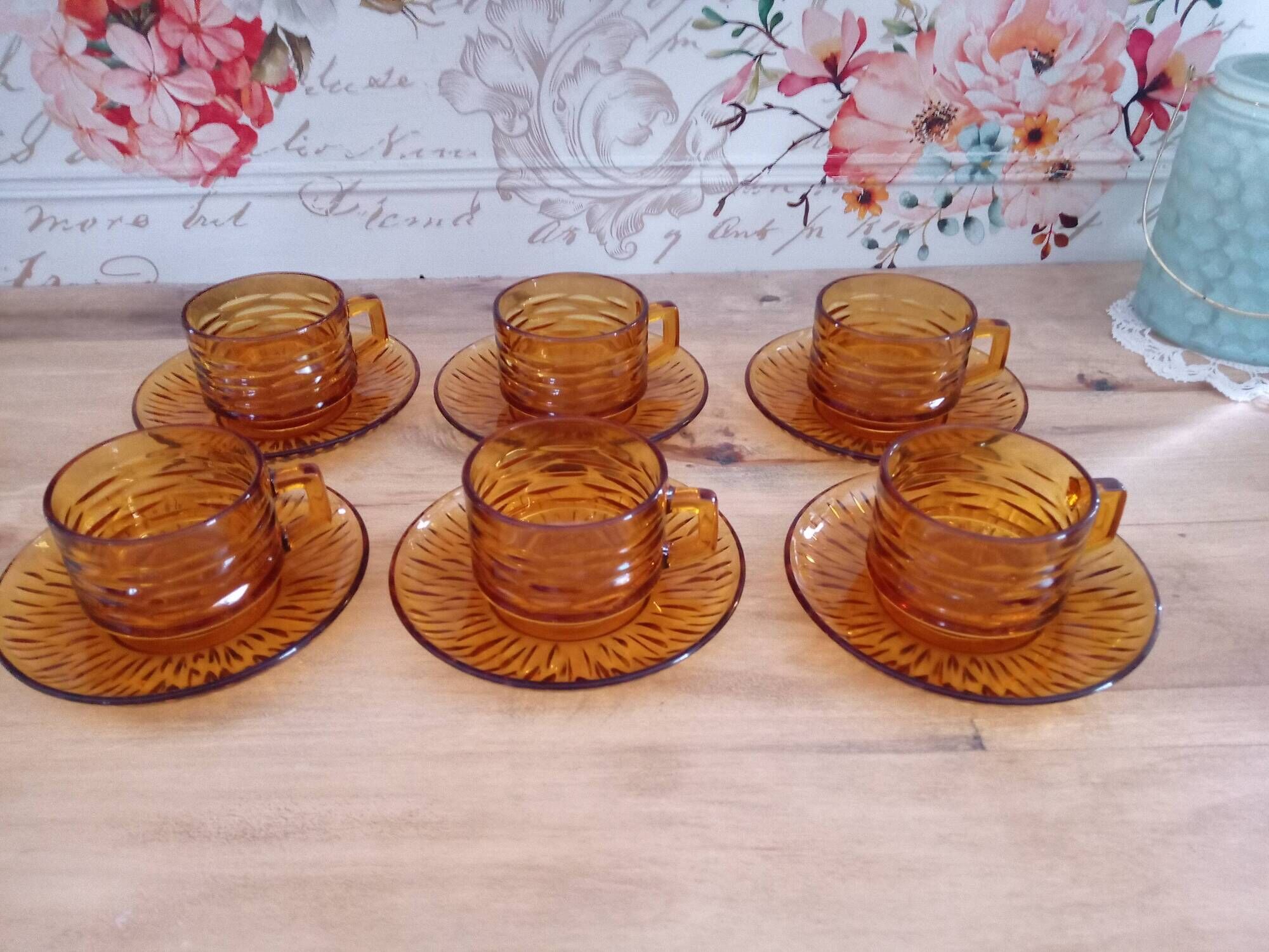Lot of 6 coffee cups and vintage smoked orange subcups