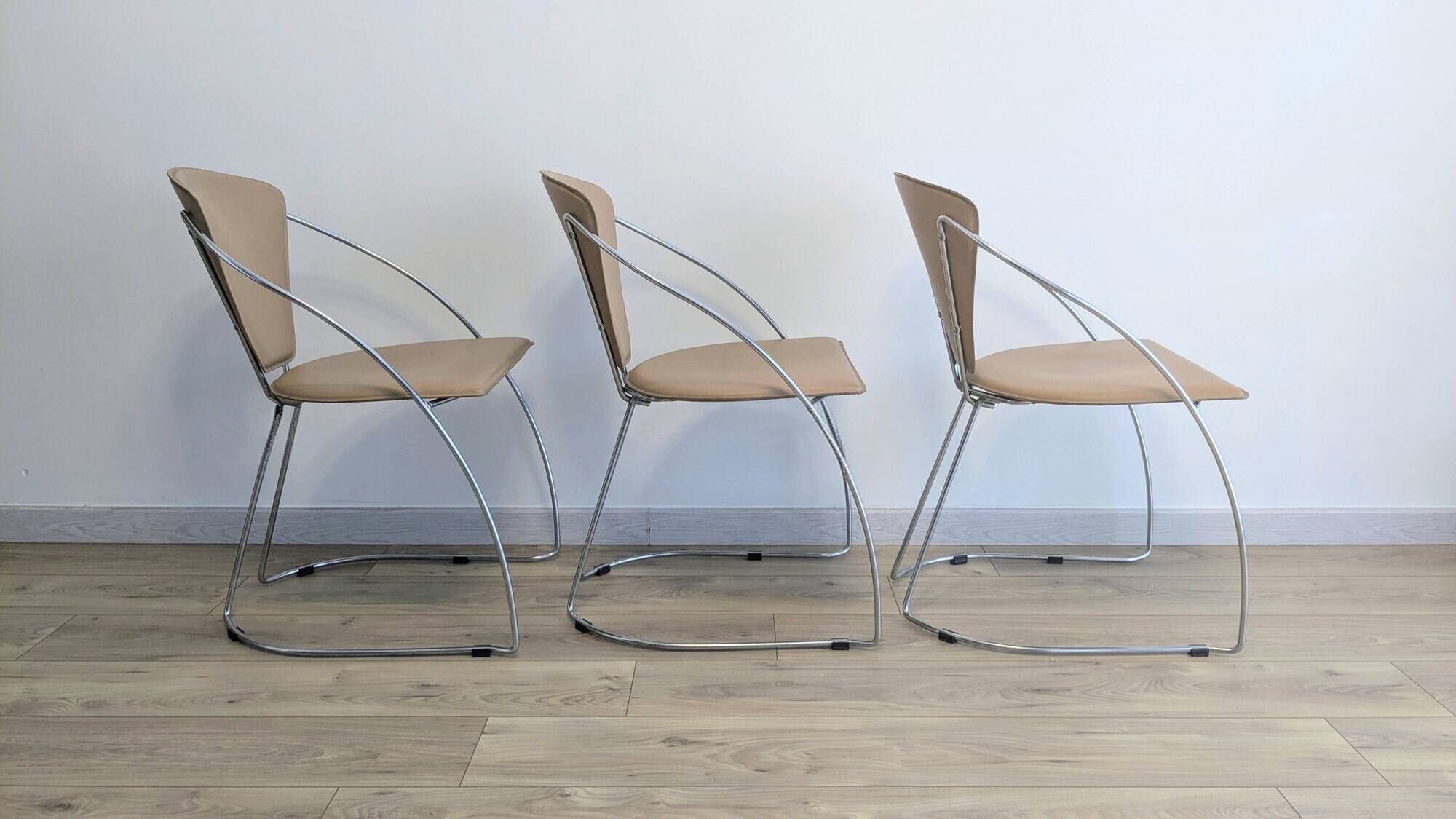 Set of 3 Linda chairs by Arrben – beige faux leather and chrome steel – 1980s