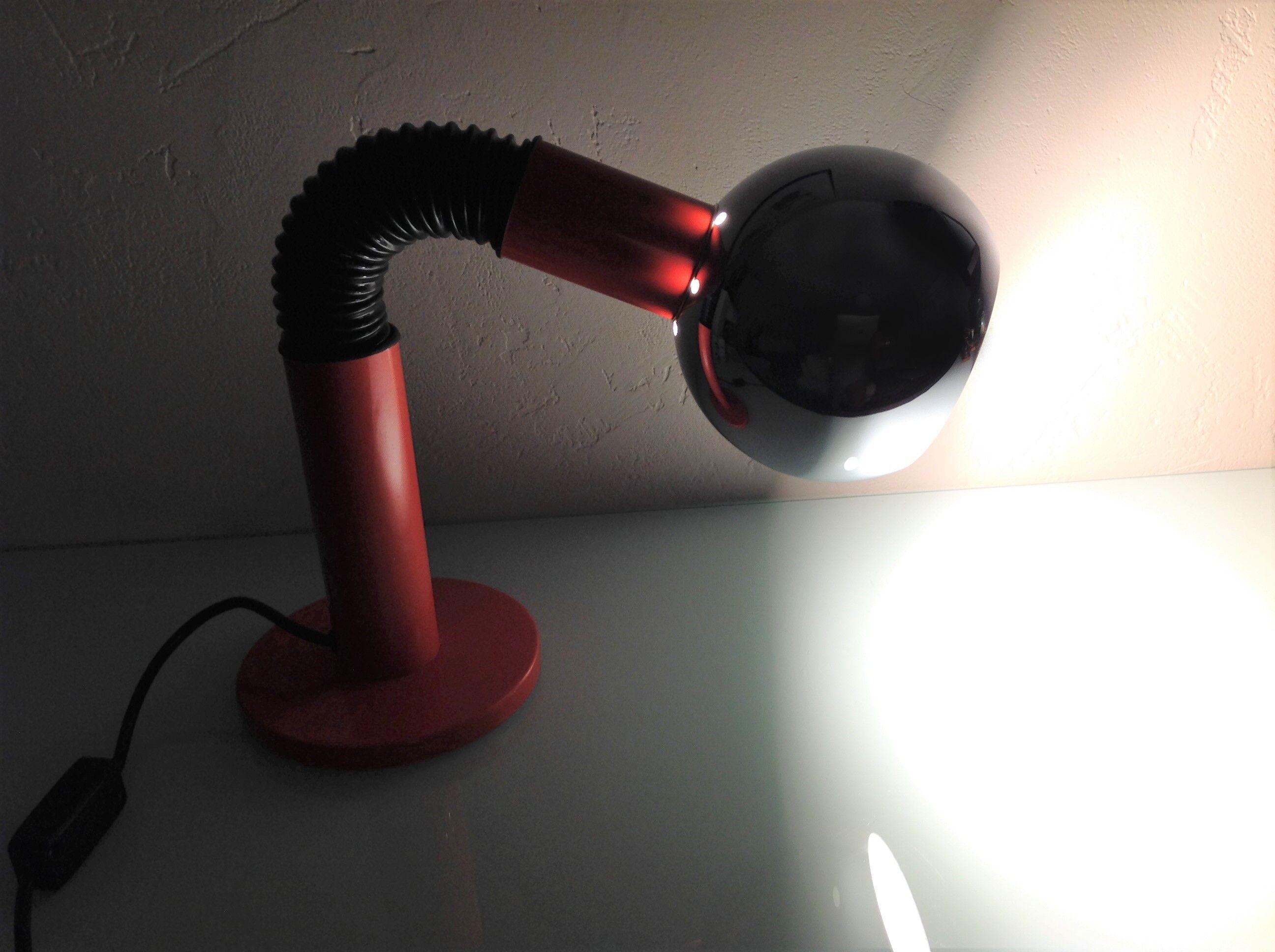 Orange eyeball lamp and chrome globe 60/70