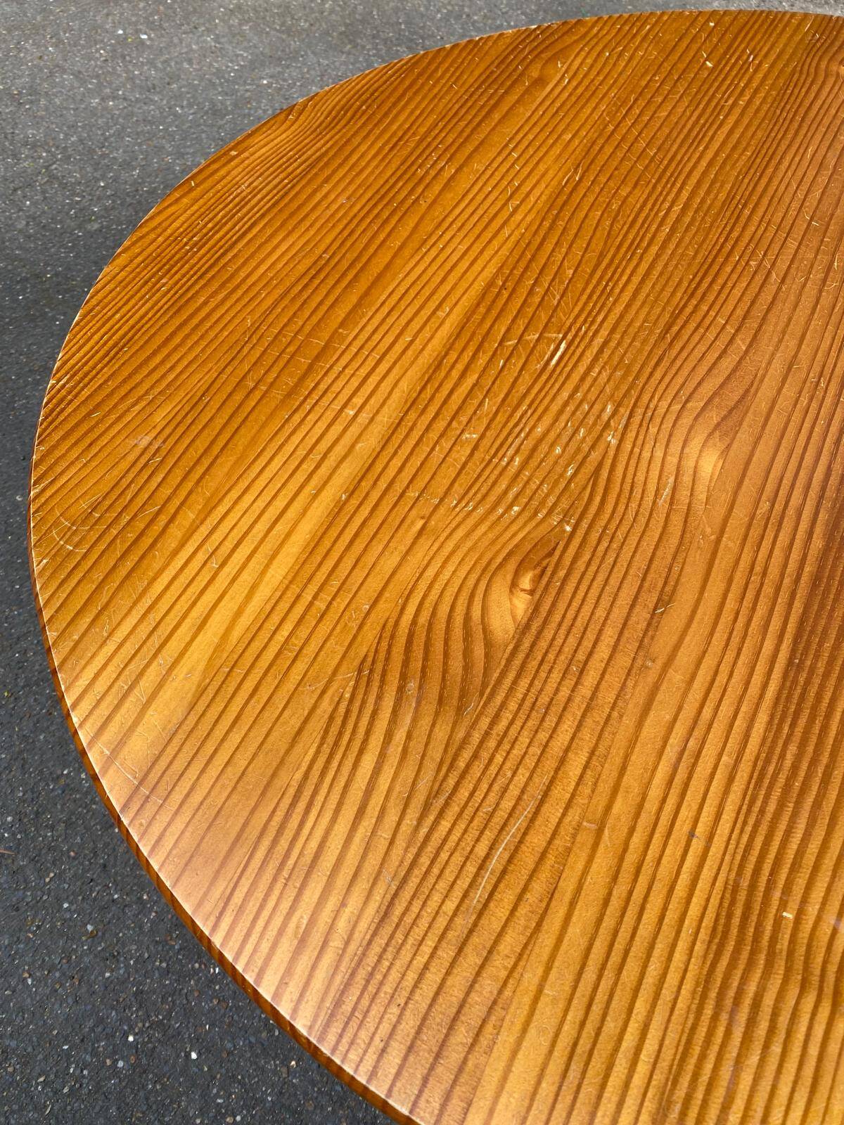 Round oval farmhouse table in solid pine wood, extendable 200cm