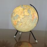 Globe terrestre, carte Taride, tripode, éclairé, mappemonde, 1967.