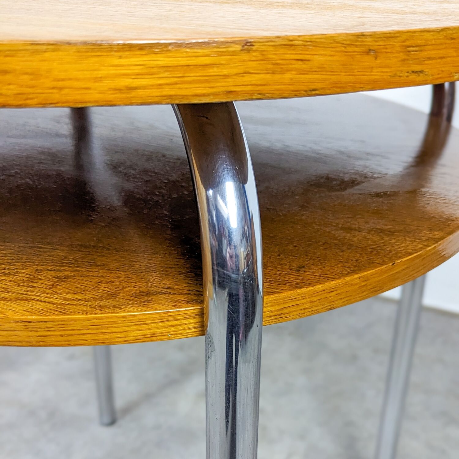 Table Bauhaus en tube d'acier par Petr Vichr