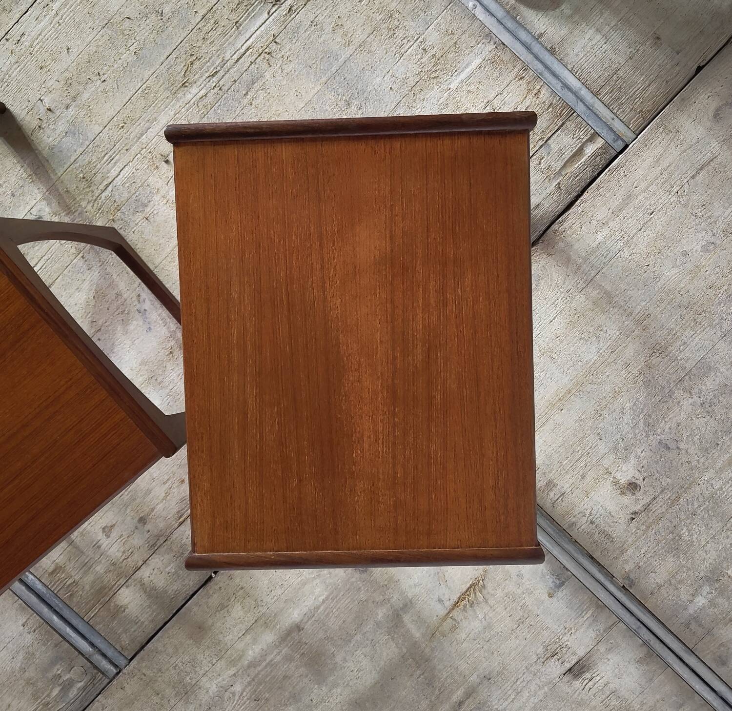 Tables gigognes scandinave