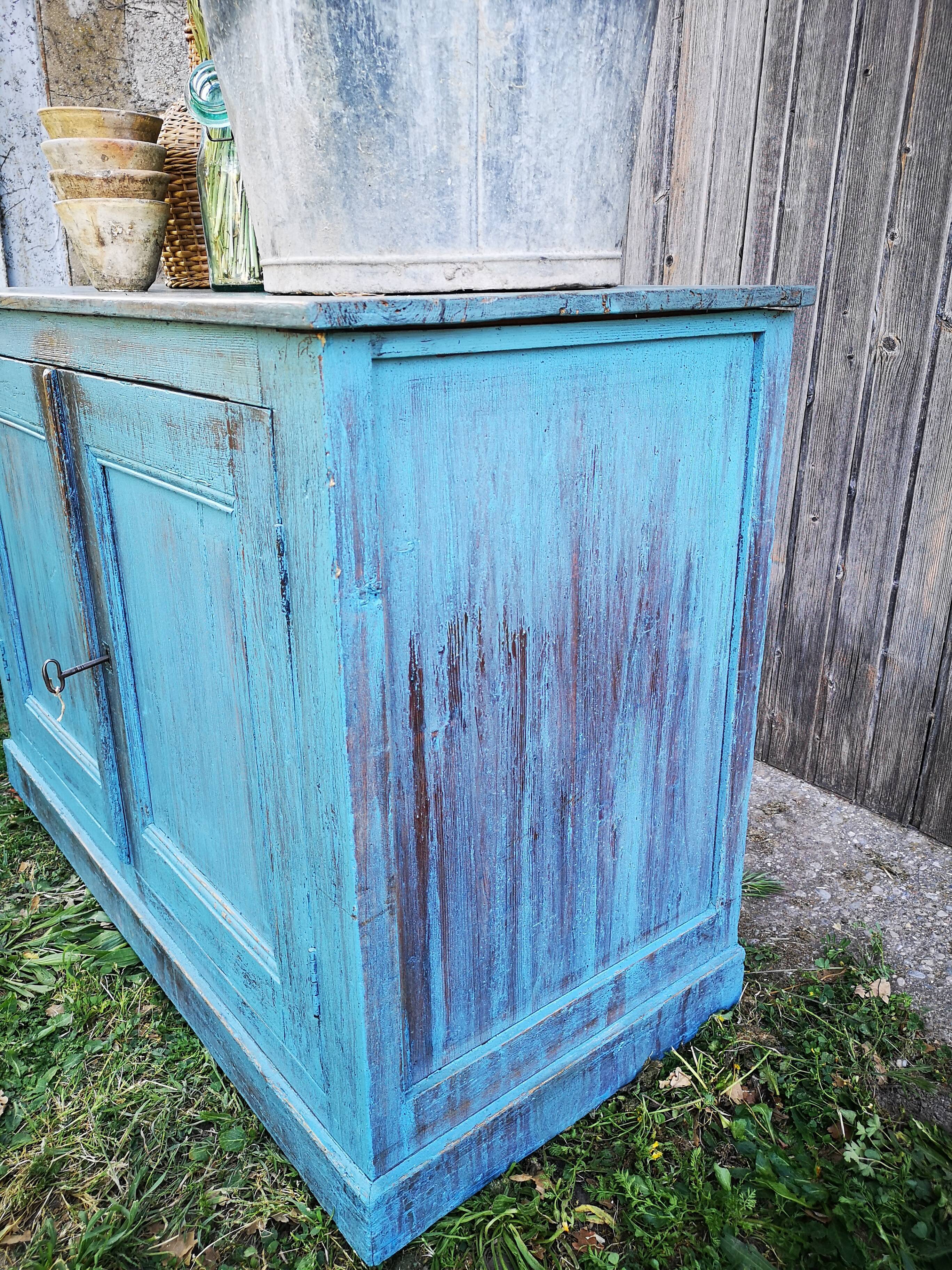 Buffet campagne patiné bleu