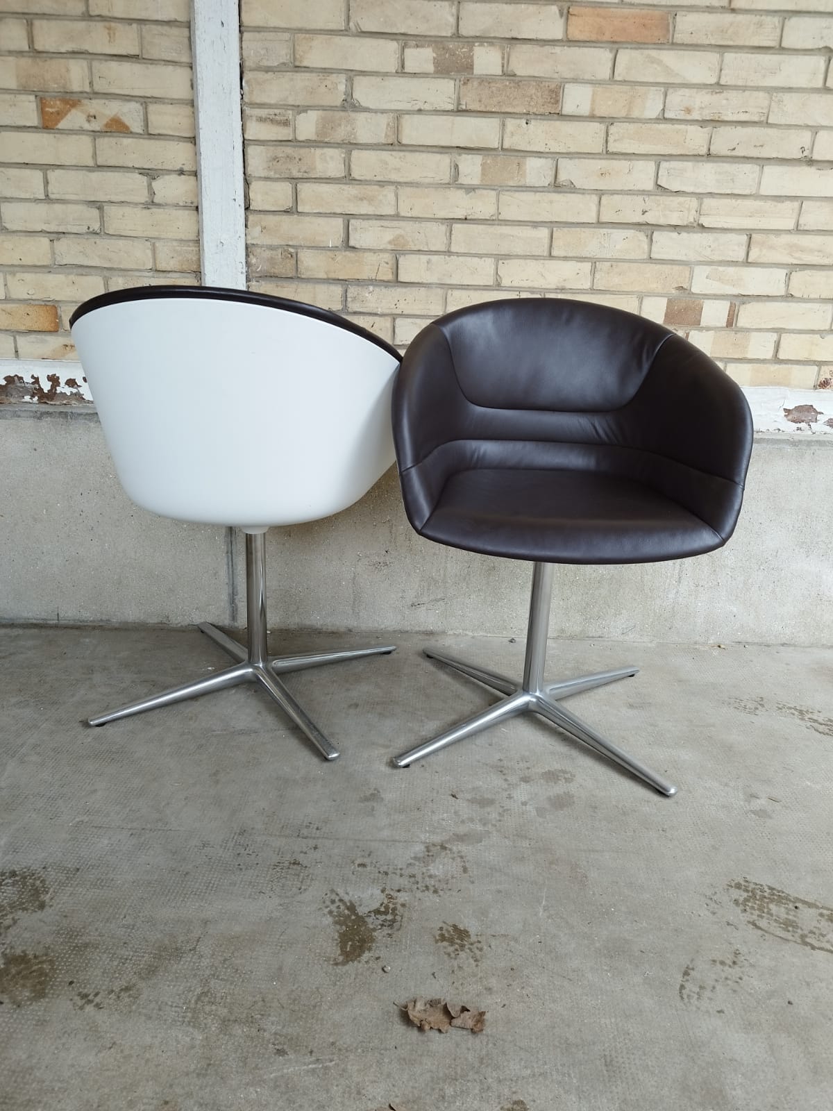 Chaises design "kyo" - pearson lloyd