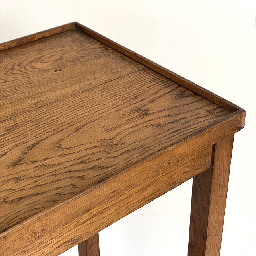 Vintage 50's side table or side table Solid wood Traces of use Accidents on the rear edge