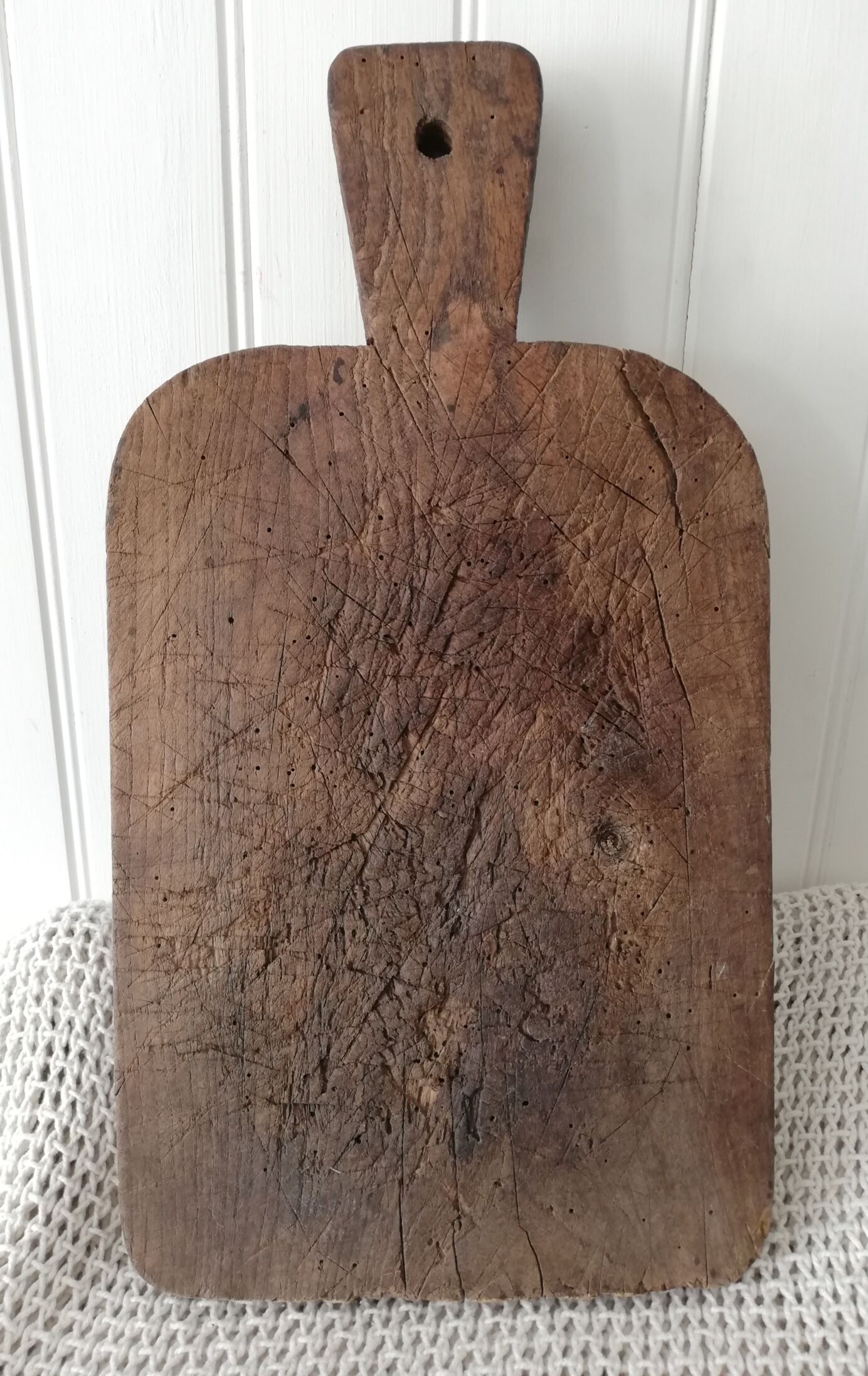 Rectangular cutting board