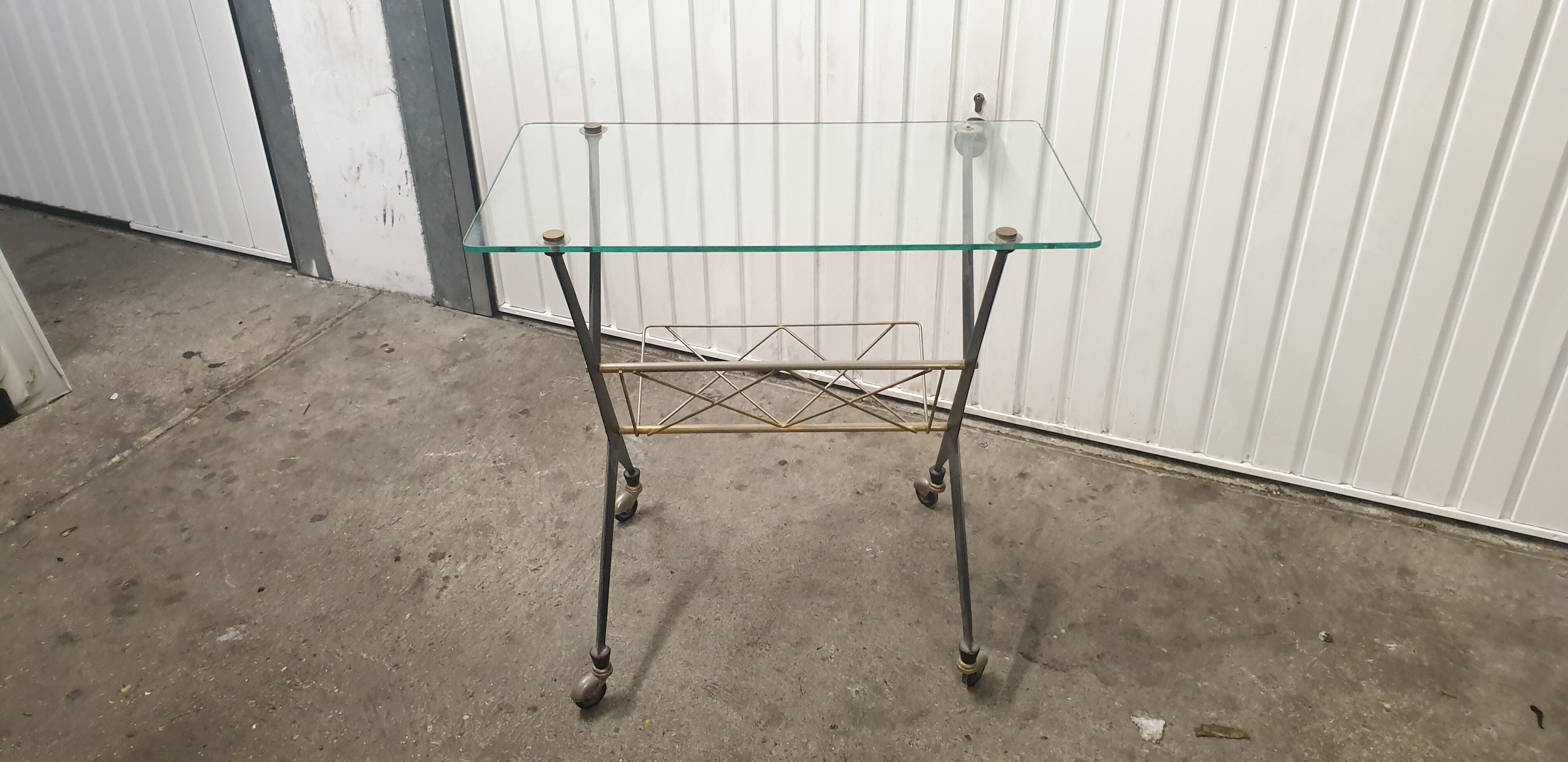 Table porte revu verre et metal 50/60