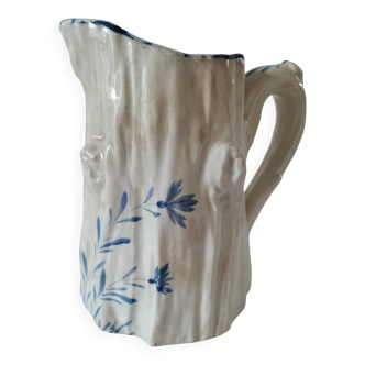 Pitcher