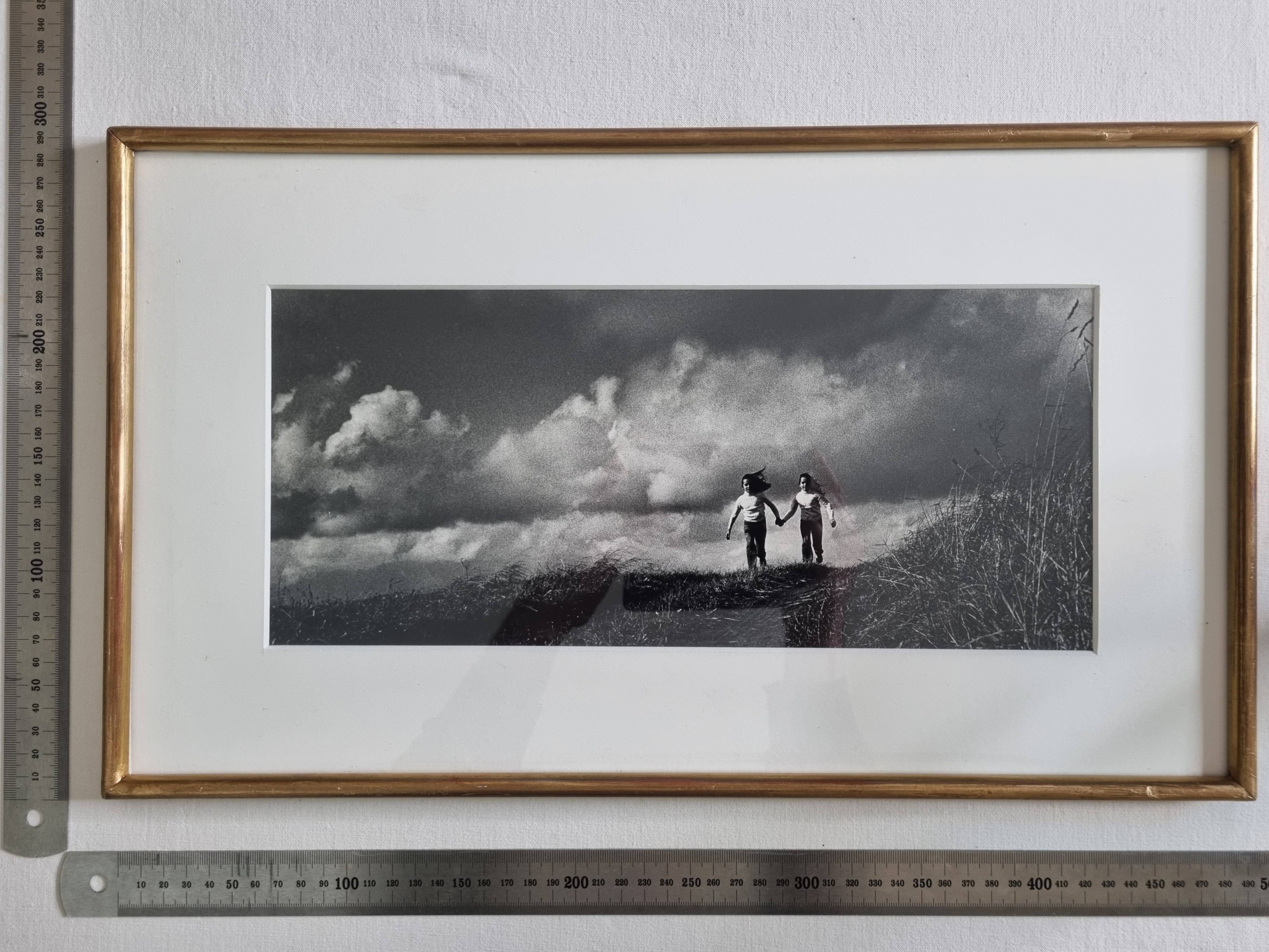 Vintage black and white photo of dunes from the 70s, framed 49 x 29 cm in a gold frame.