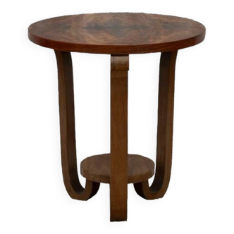 Walnut veneer pedestal table