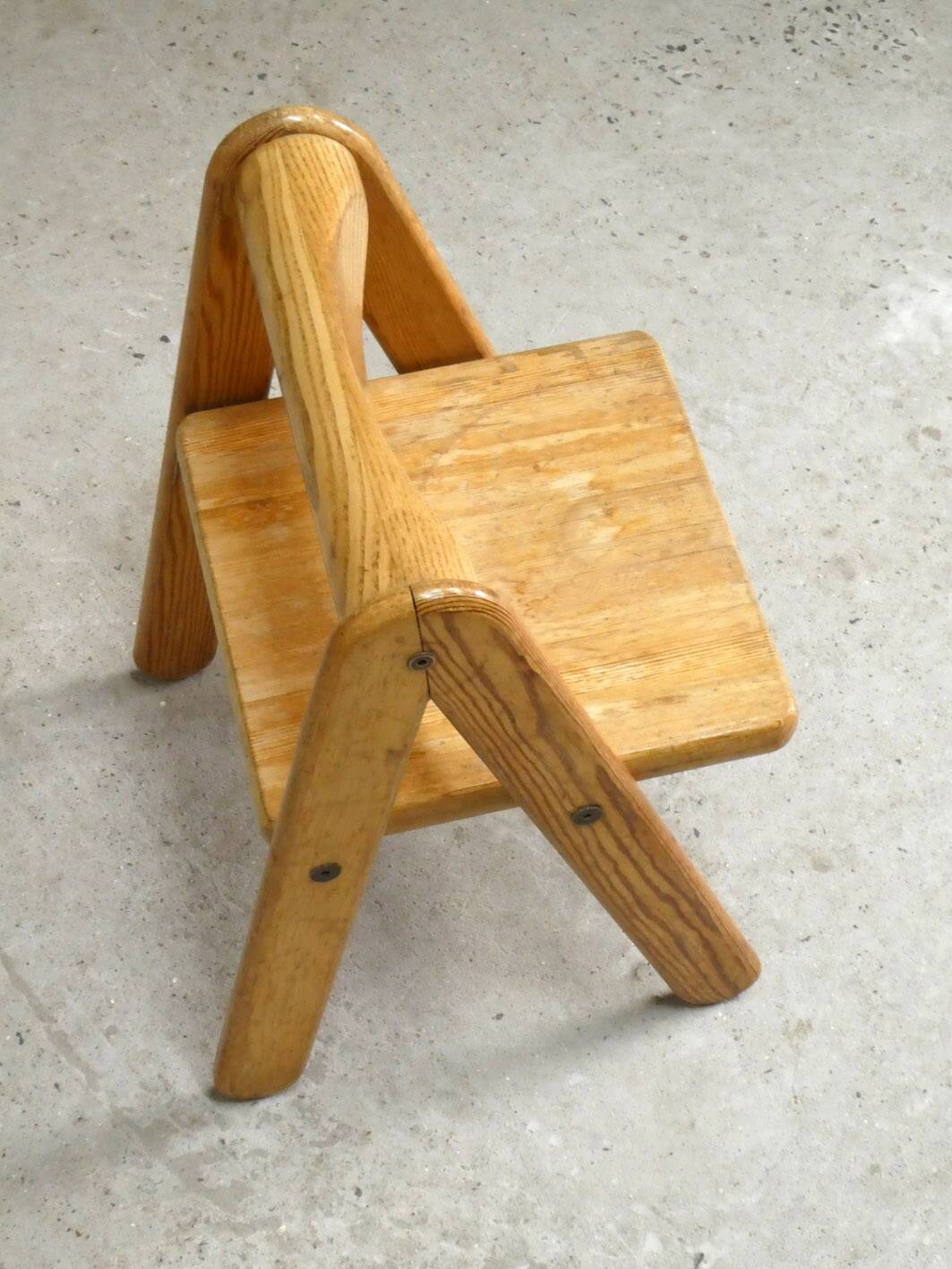 Pierre Grosjean's pine children's chair, Belgium, 1970