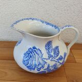 Old pitcher broc