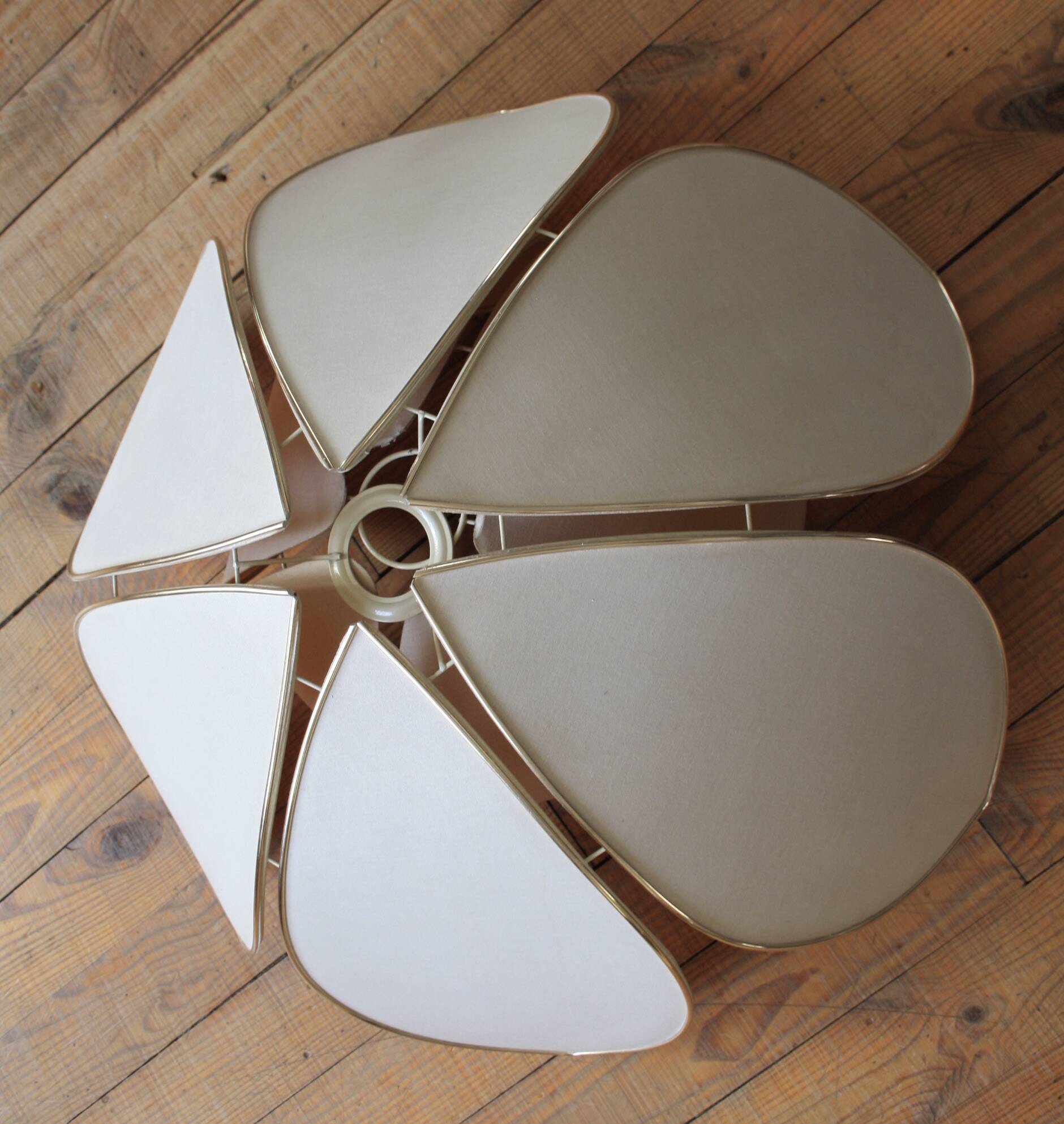 Lotus flower pendant, petals