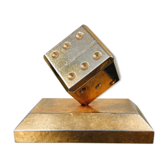 Metal paper press "dice"