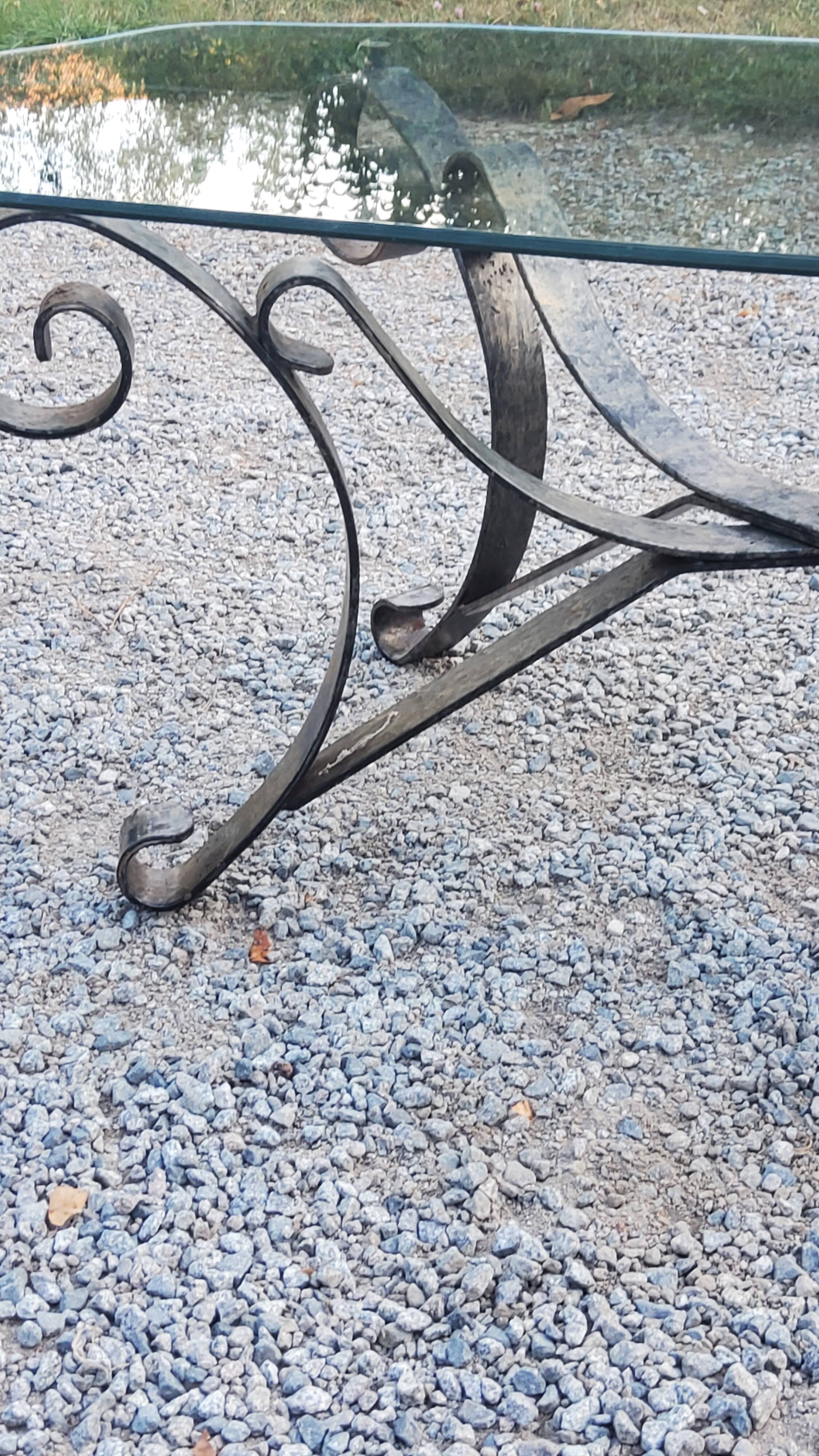 Coffee table from the 70s in wrought iron glass top bec de corbin