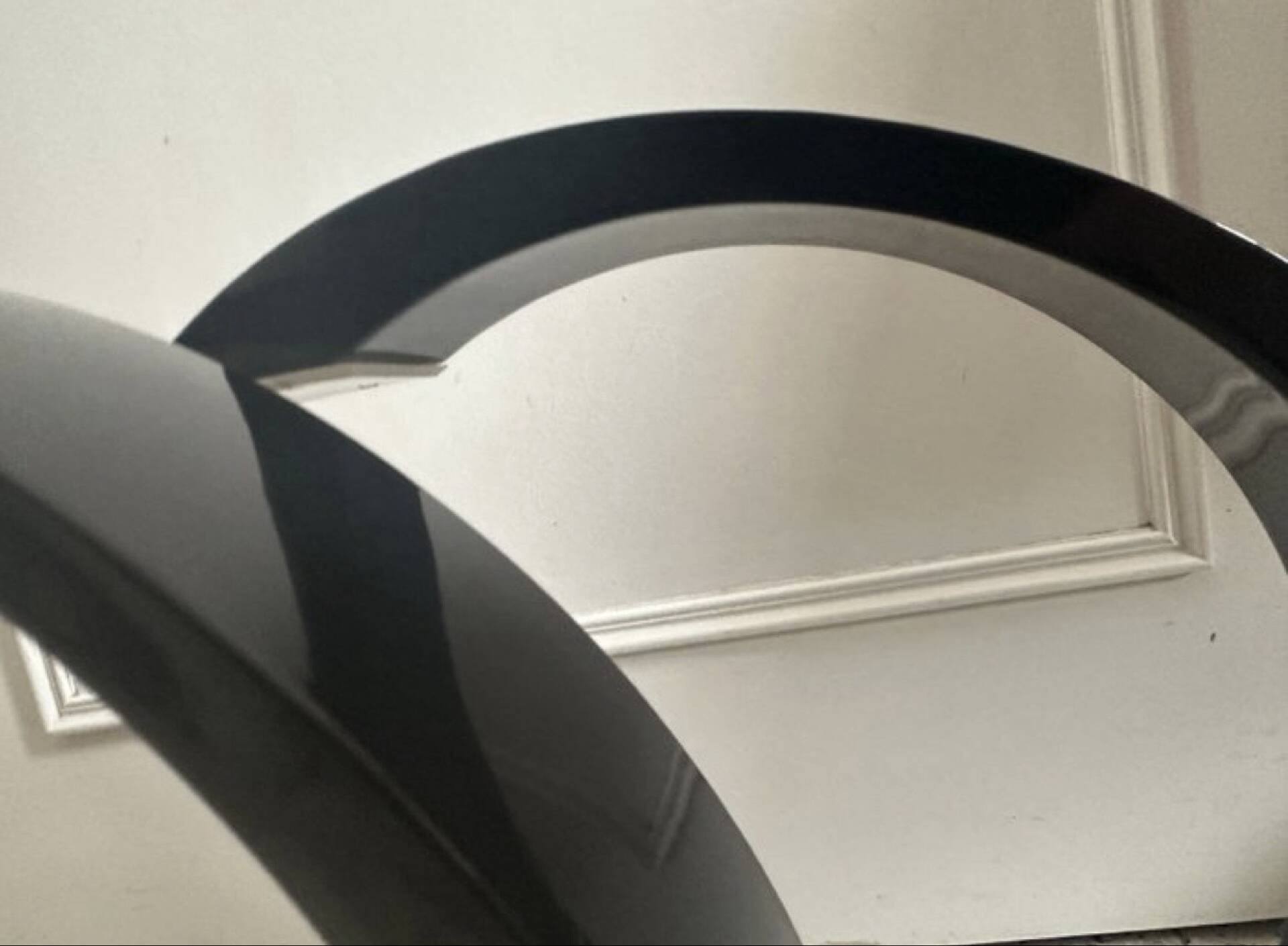 Half Back Moon design lamp