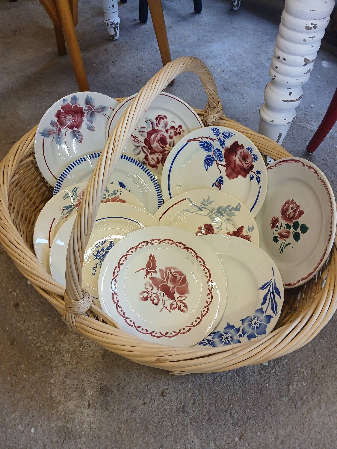10 assiettes plates anciennes dépareillées