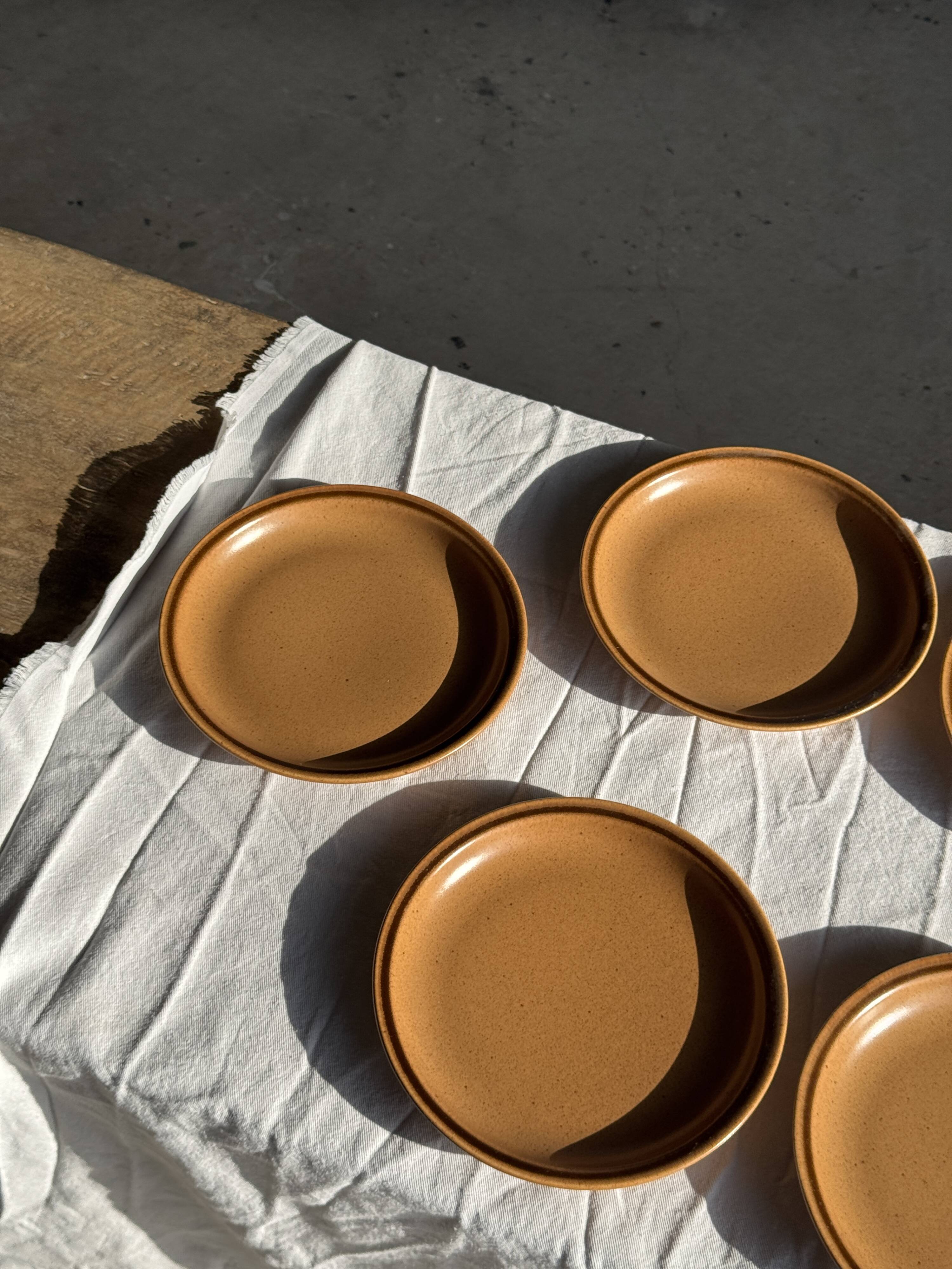Set of 11 small dessert plates in brown-striped stoneware from Sarreguemines.