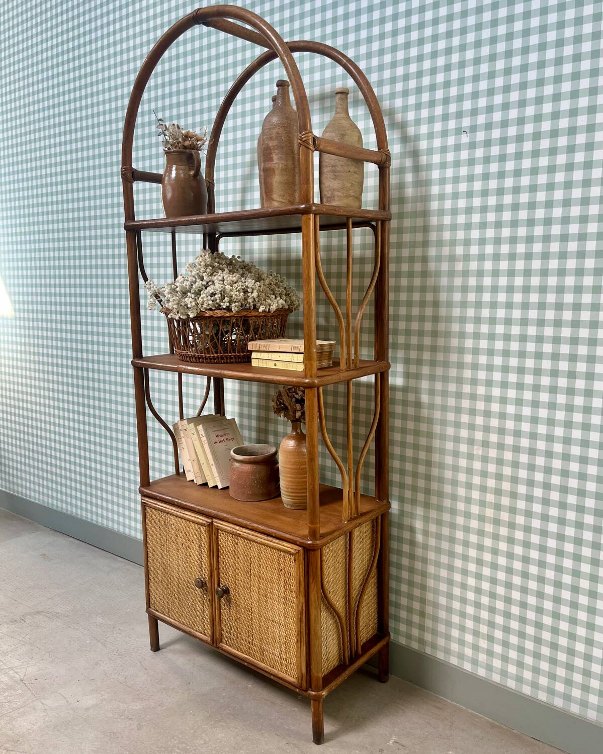 Rattan shelf on legs (refurbished)