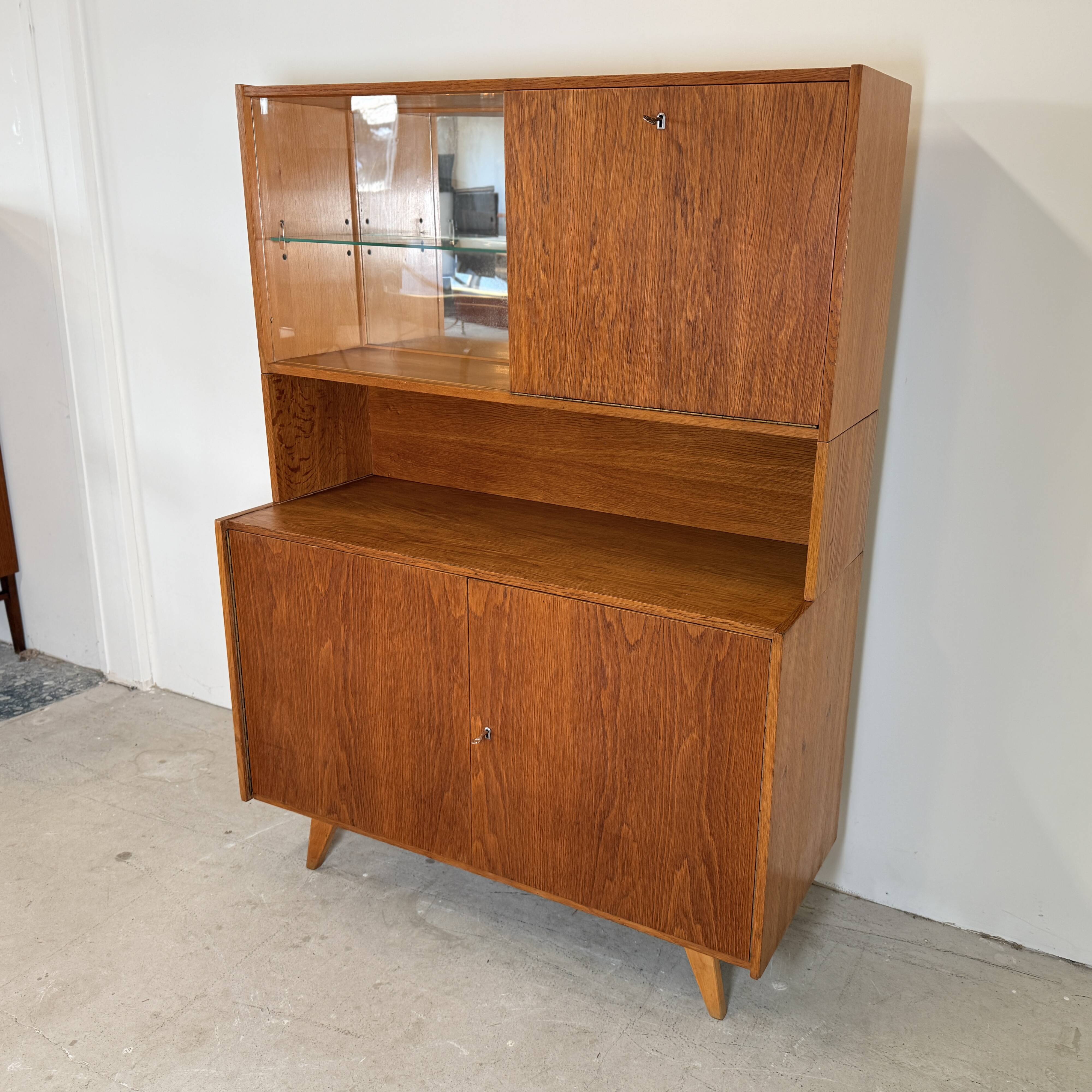 Modular Highboard U450, Jiroutek