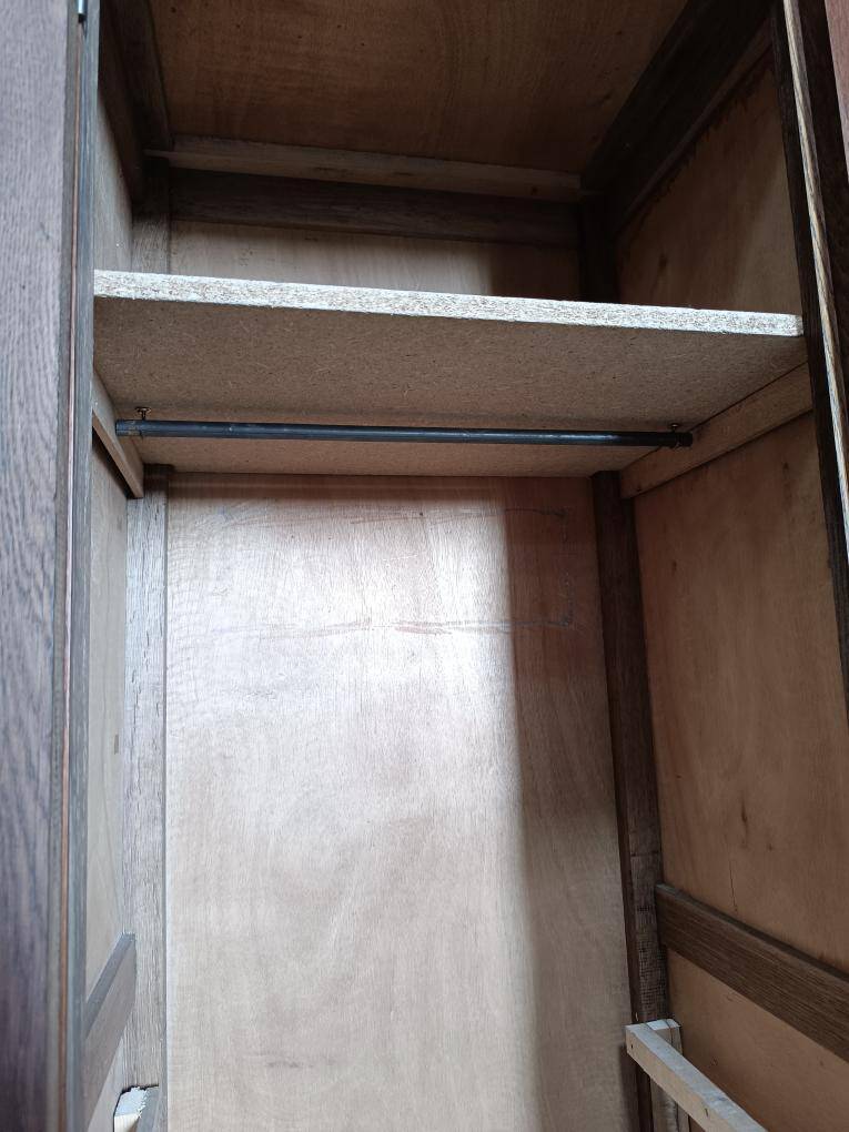 Armoire asymétrique