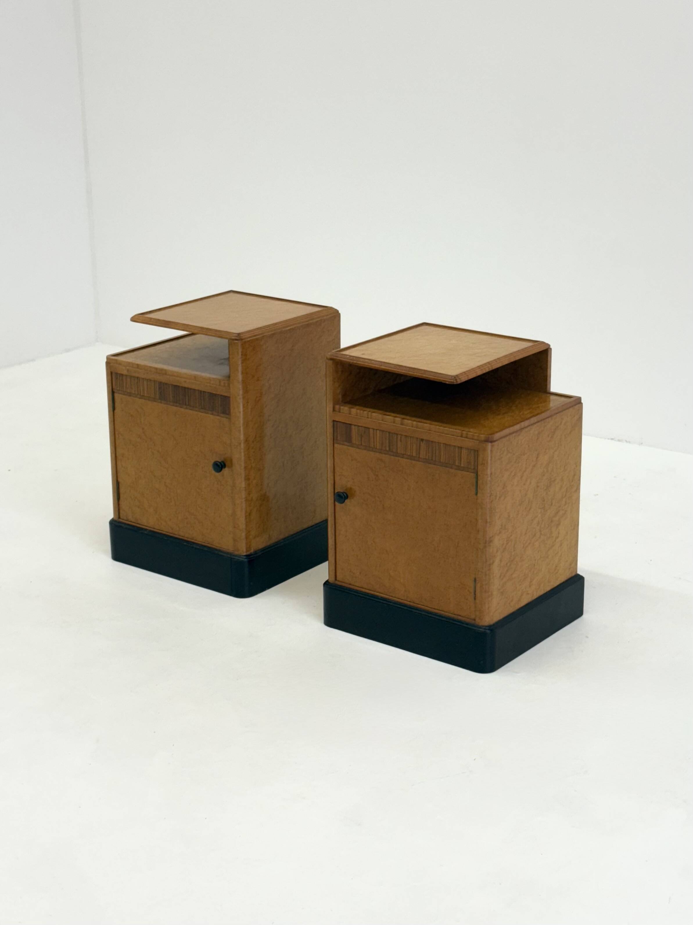 Ensemble de 2 chevets Art Déco en placage de loupe