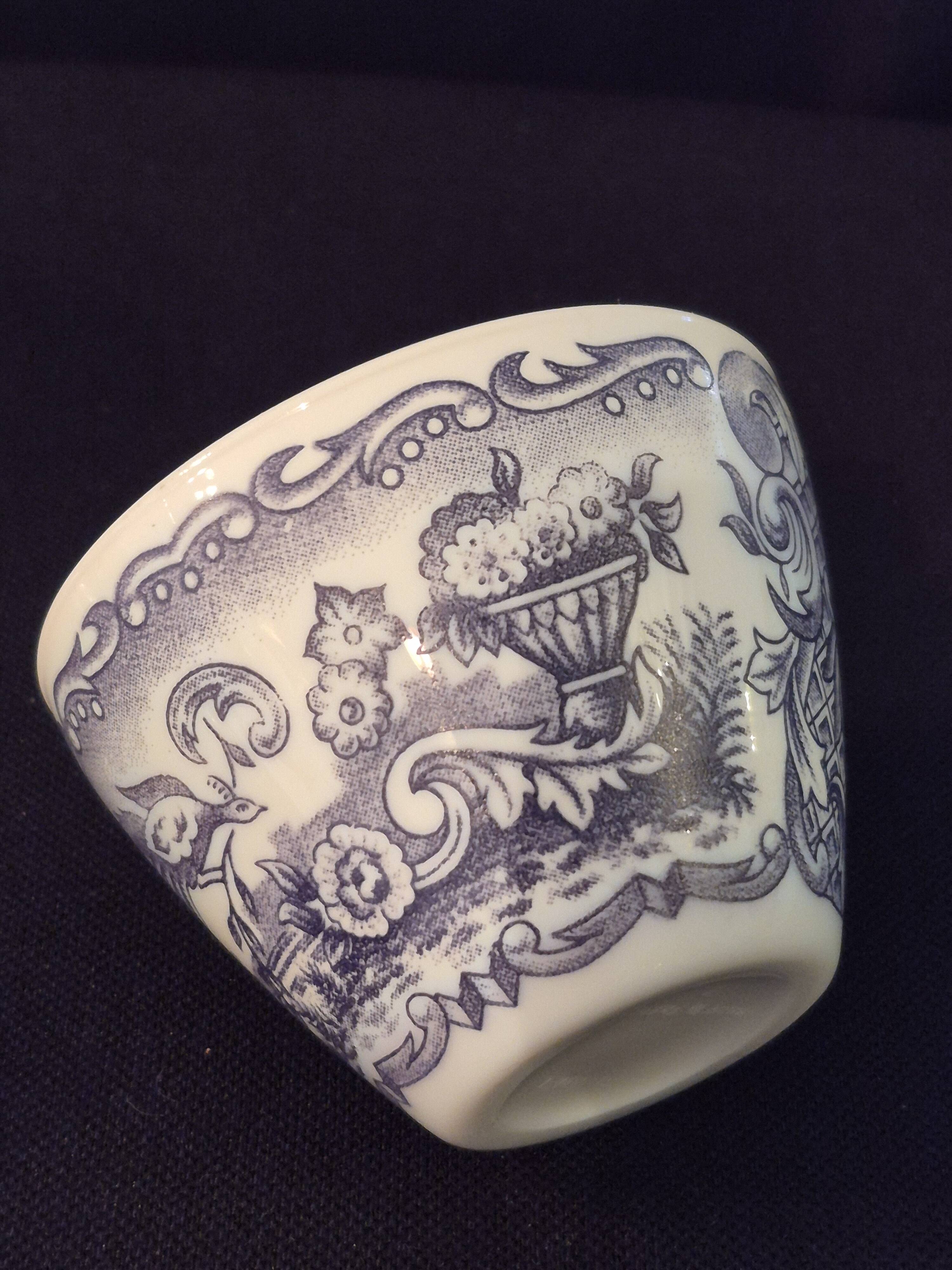 Set of six cups and saucers in opaline, vintage, RIVANEL