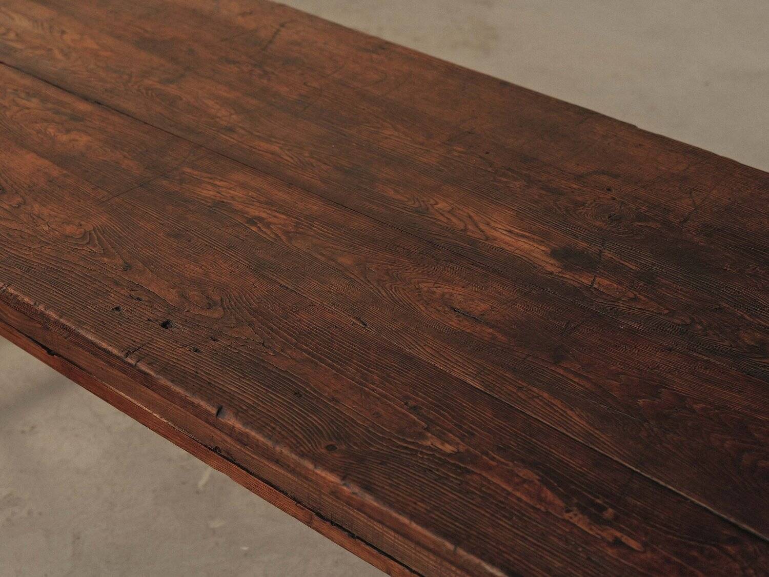 Large farmhouse table in solid pine – Auvergne, around 1900