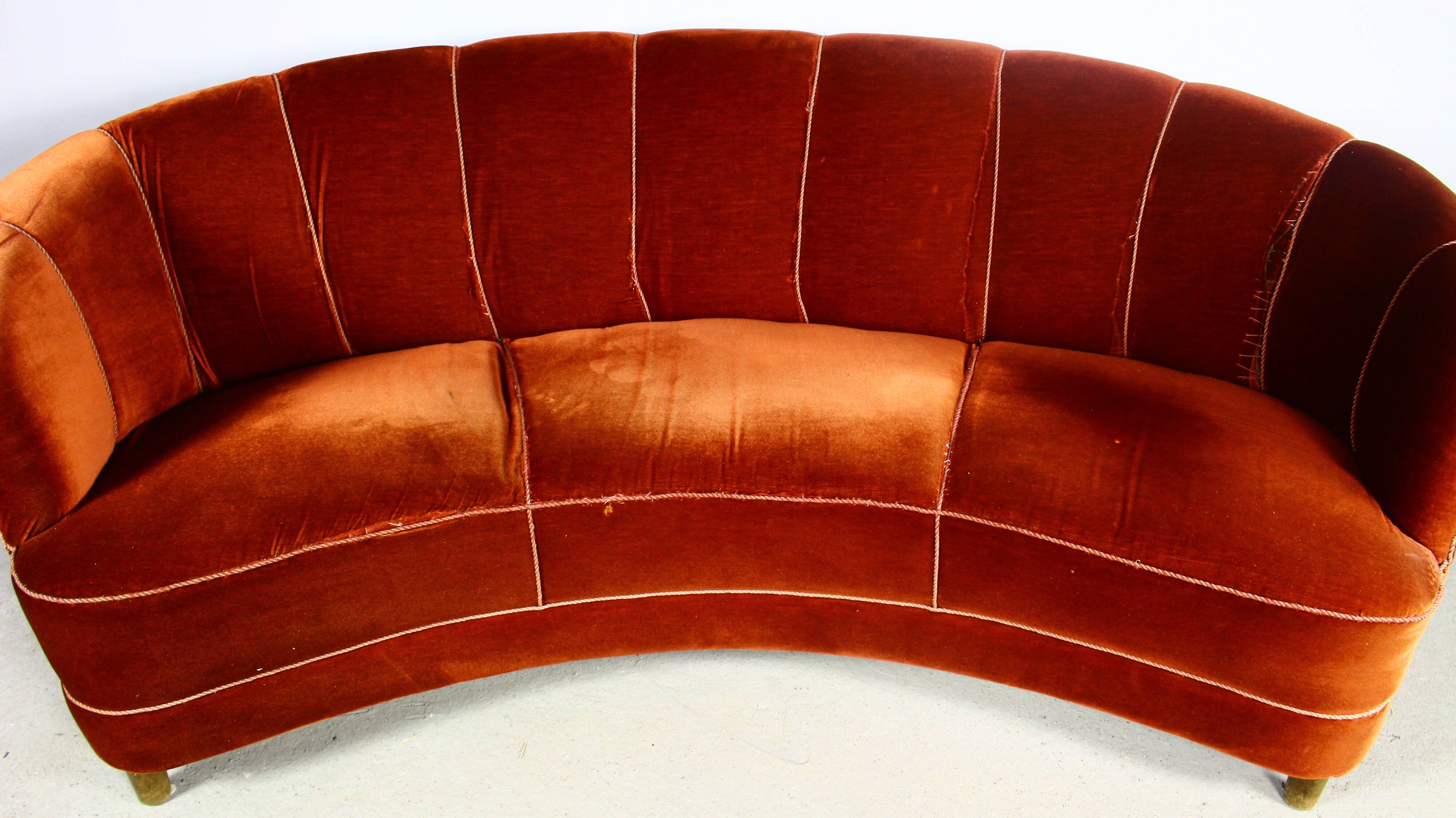 Art deco cabinetmaker banana sofa, 1940s