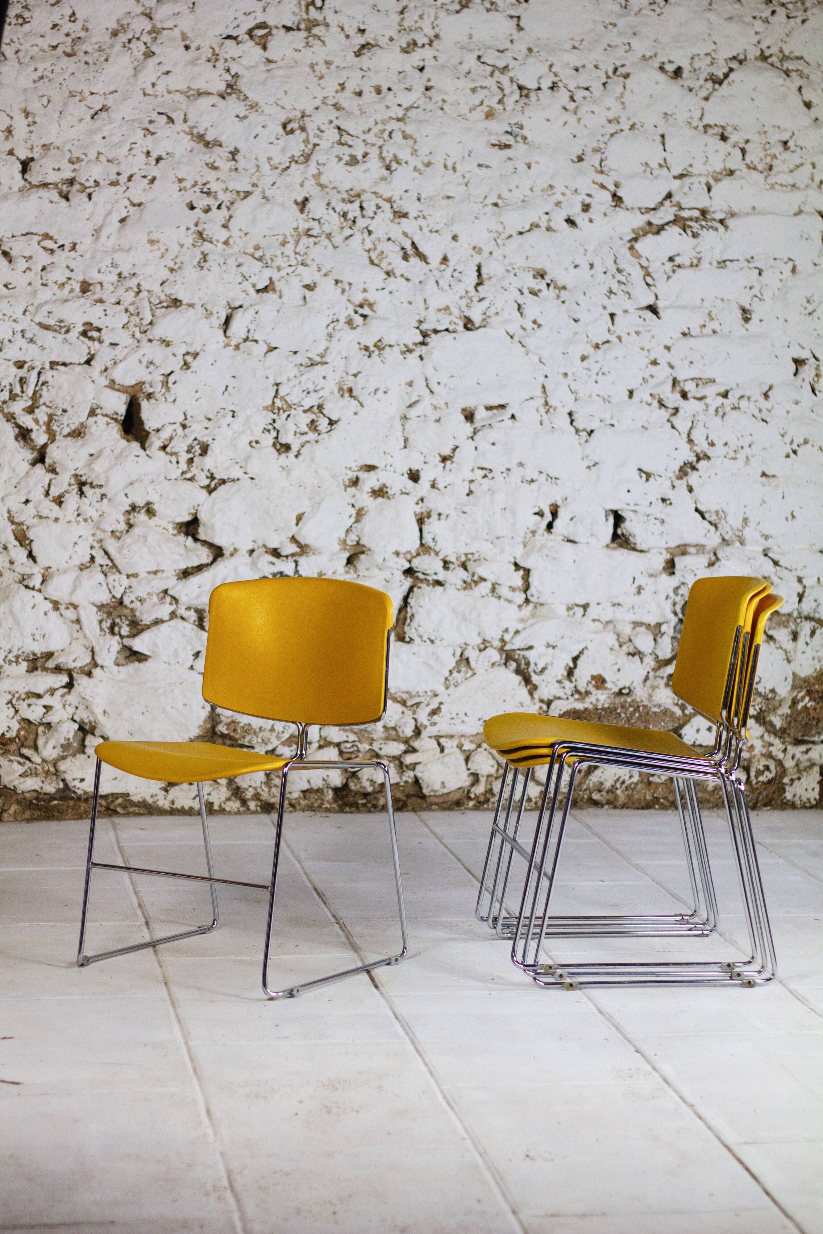 Chaise traineau jaune par Max Stacker pour Steelcase, 1970