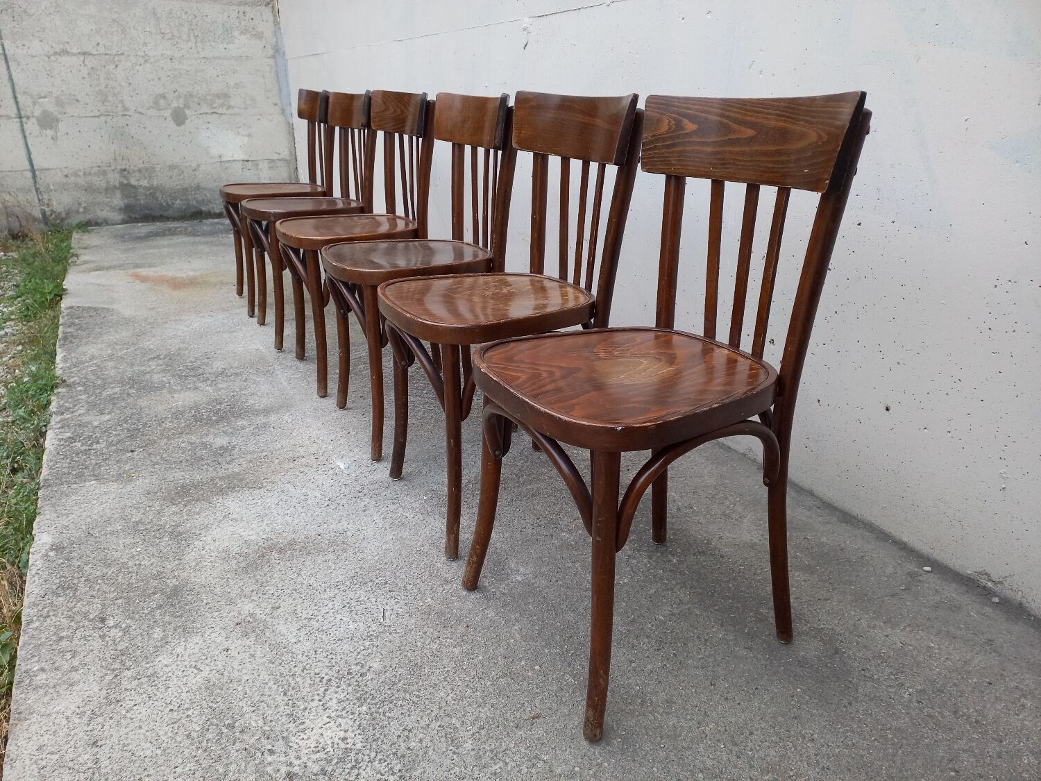 6 bistro chairs