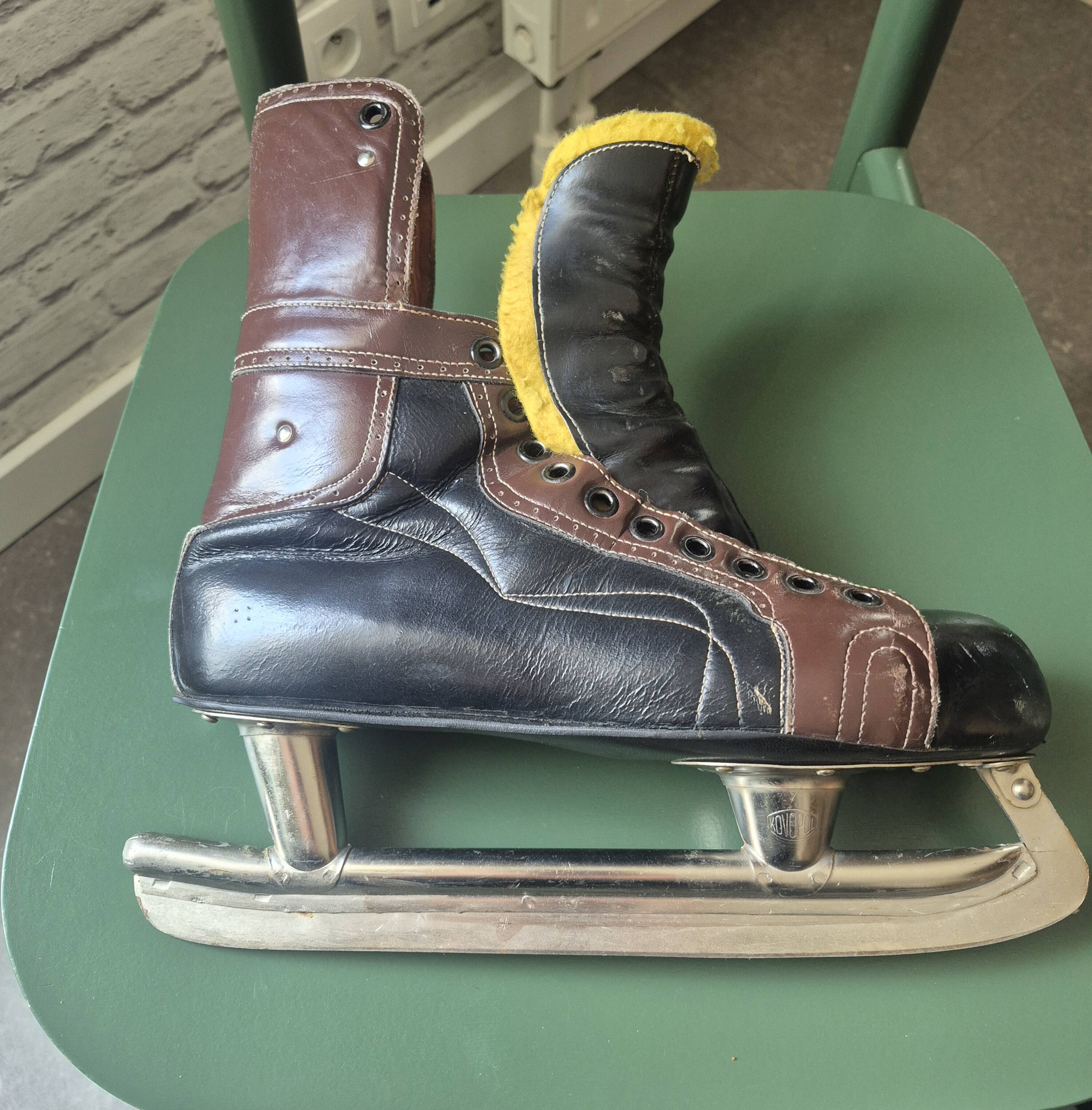 Vintage leather ice skates Kovopol