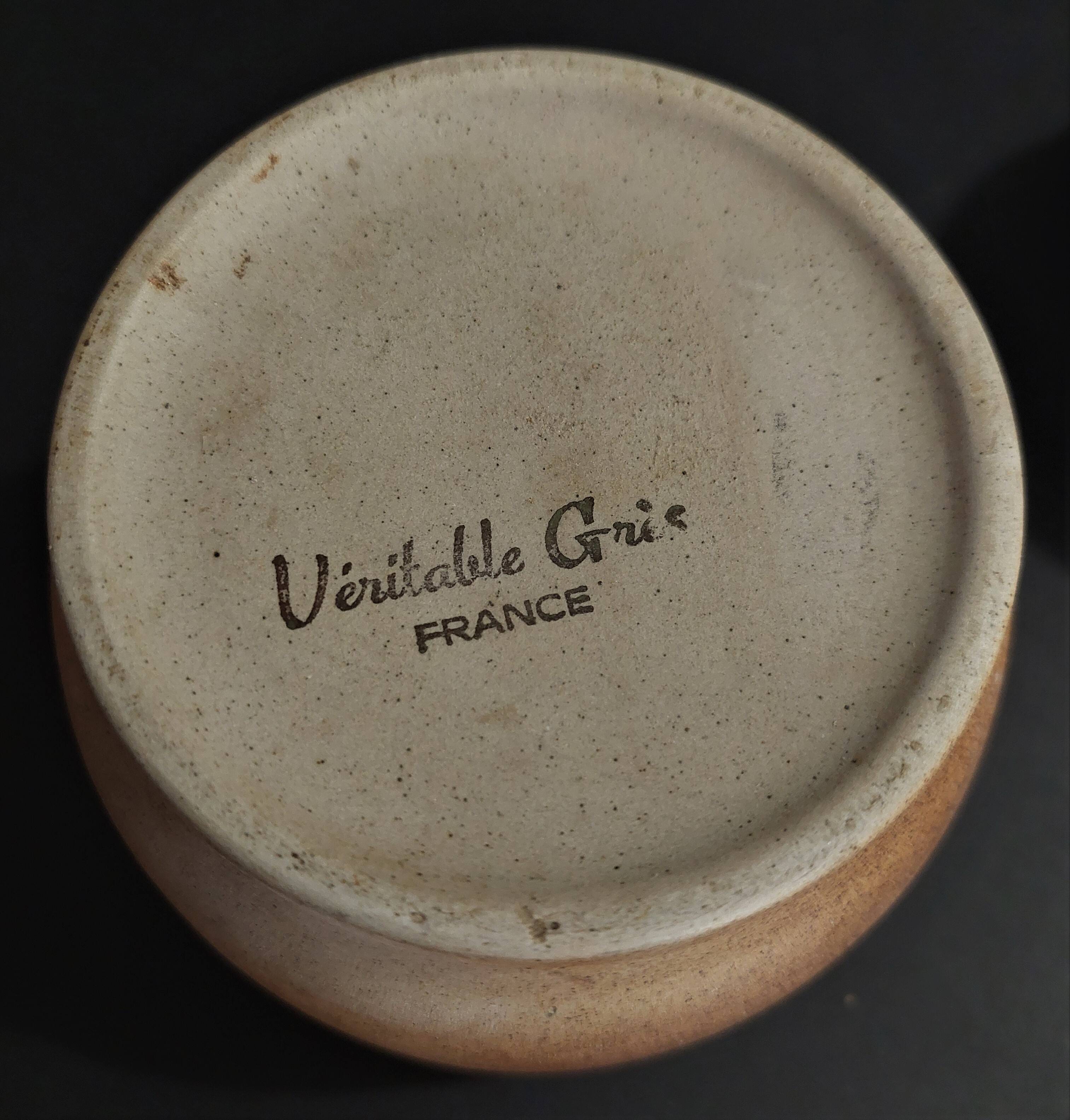 Vintage stoneware water dish