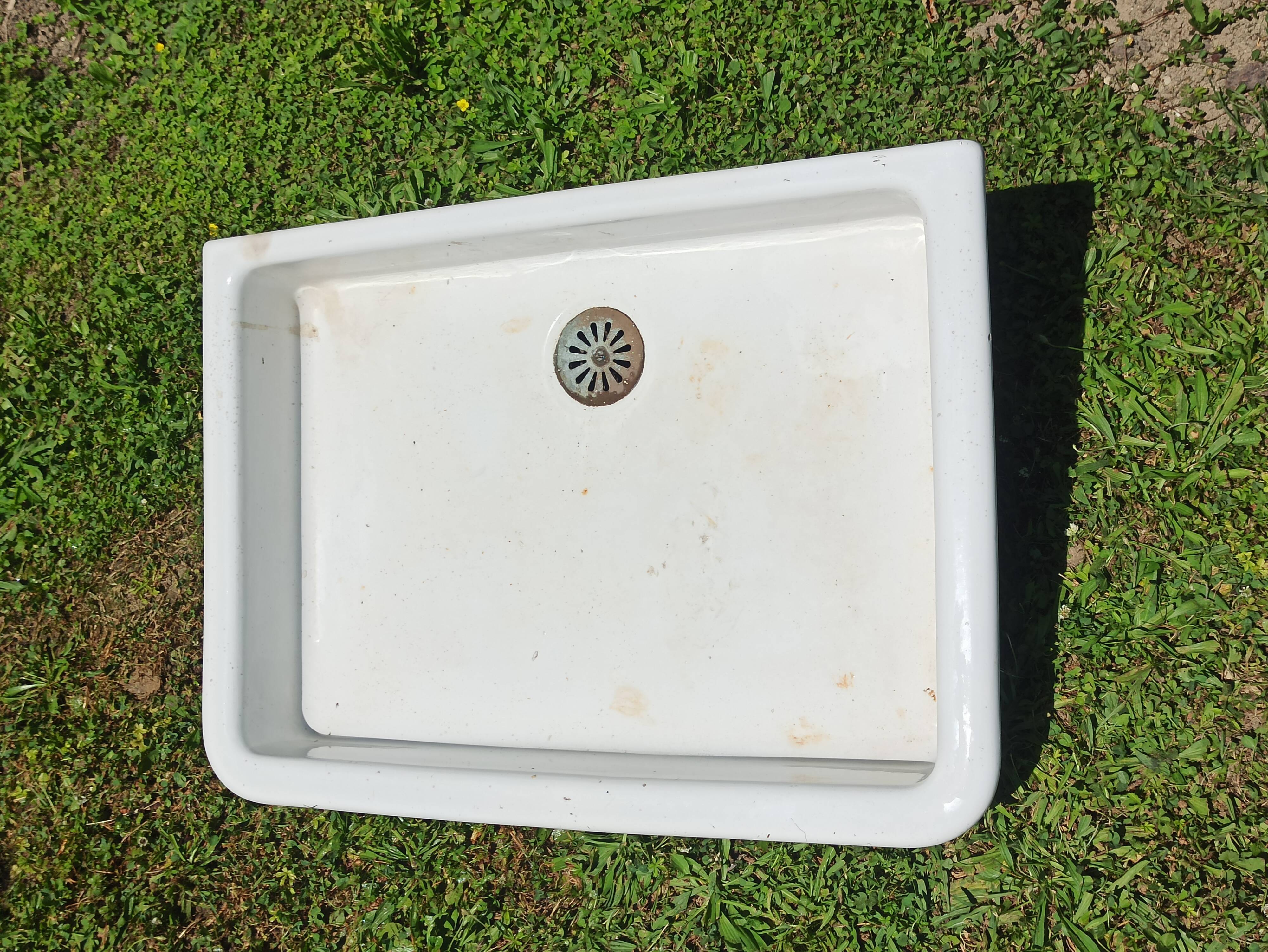 Farm sink
