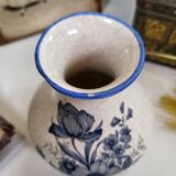 Small ceramic vase with cracked look