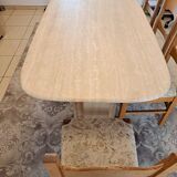 Table manger travertin.
