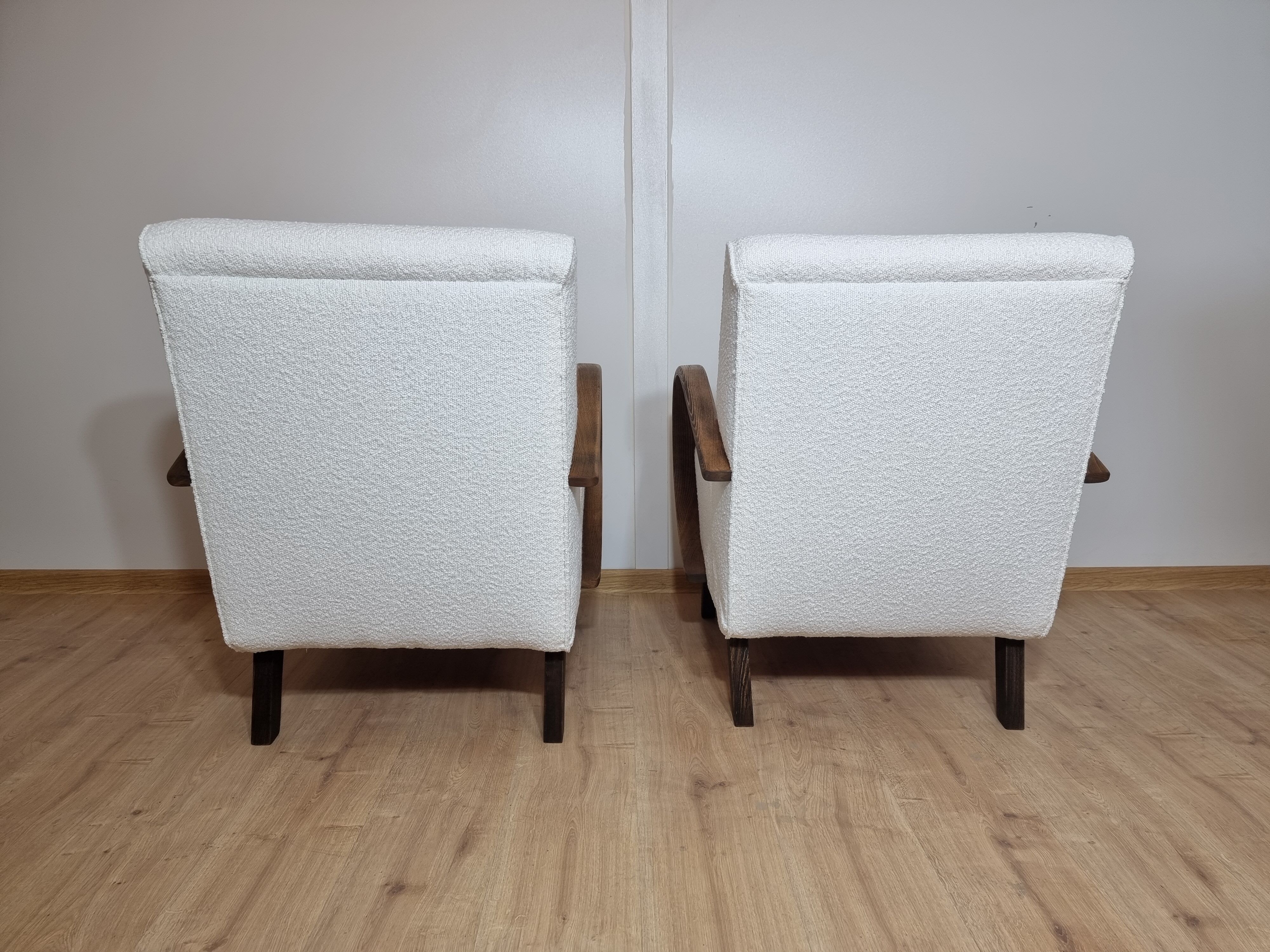 Pair of armchairs by Jindrich Halabala